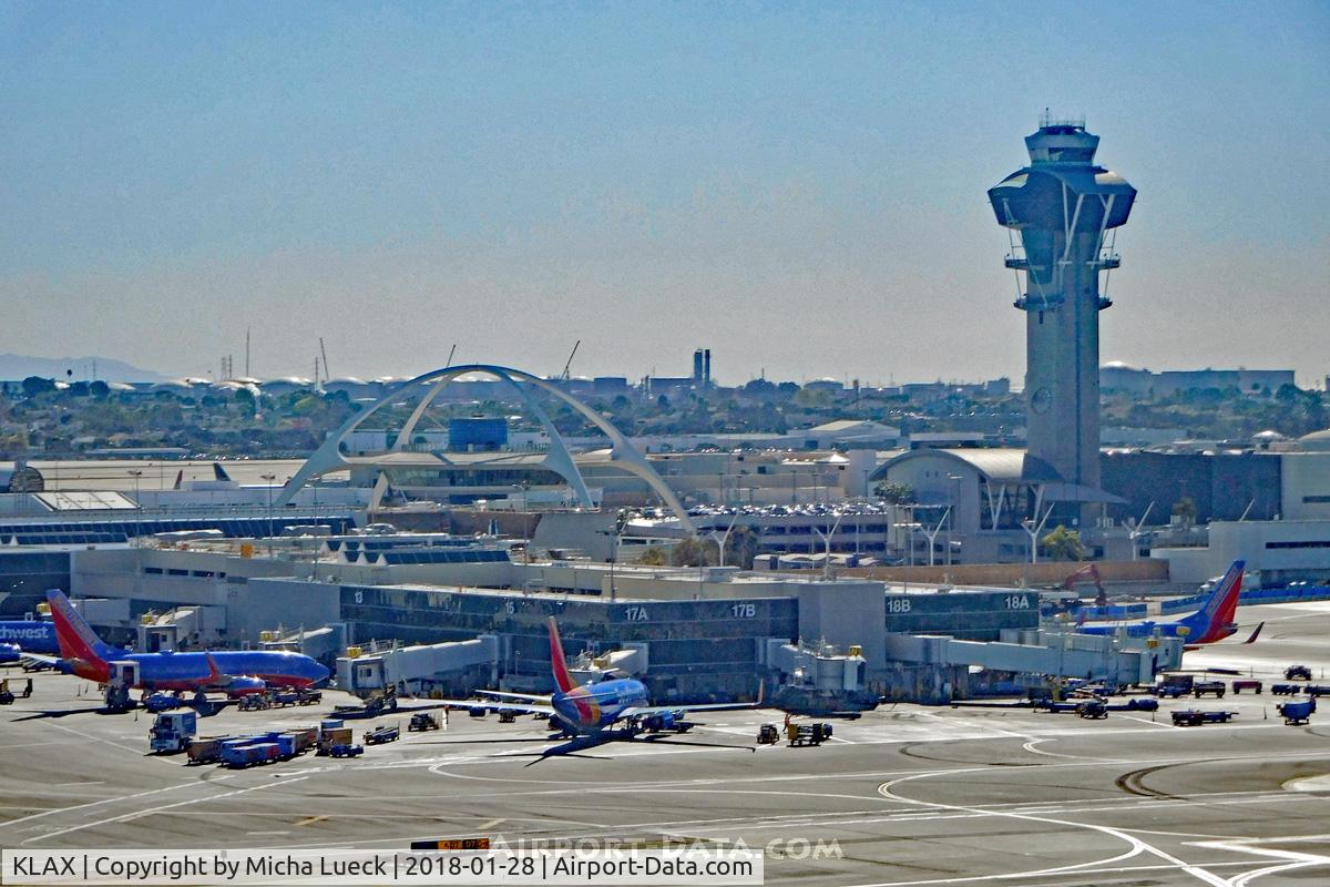 Los Angeles International Airport (LAX) - Taken from ZK-OKN (AKL-LAX)