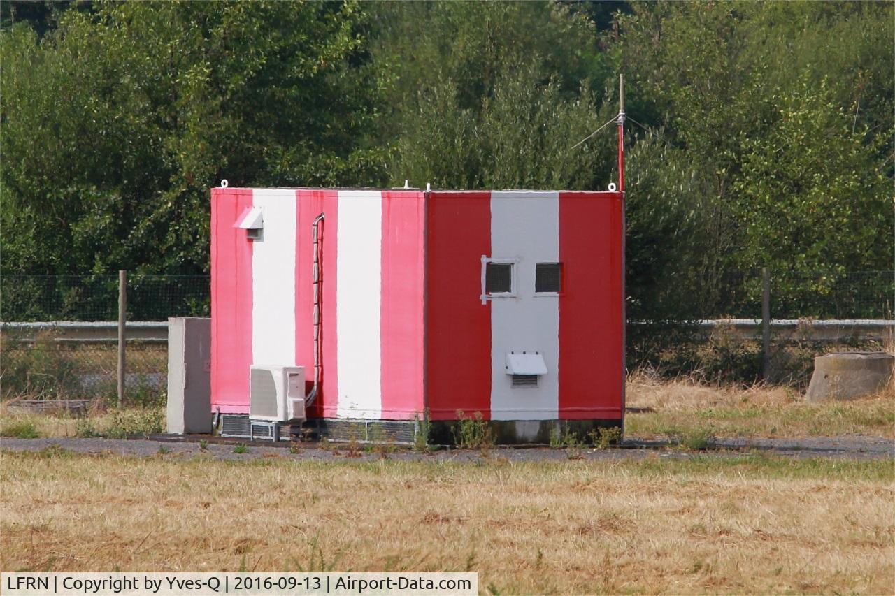Rennes Airport, Saint-Jacques Airport France (LFRN) - Landing aid system, Rennes-St Jacques airport (LFRN-RNS)