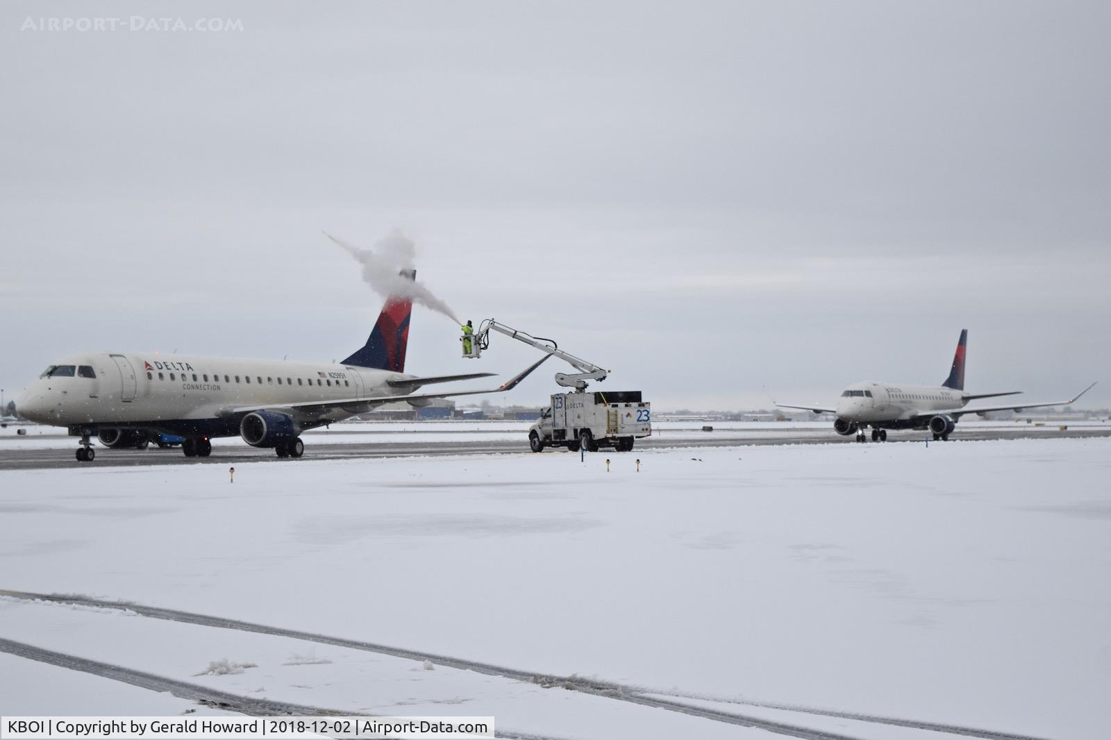 Boise Air Terminal/gowen Fld Airport (BOI) - Lined up on the remote parking area.