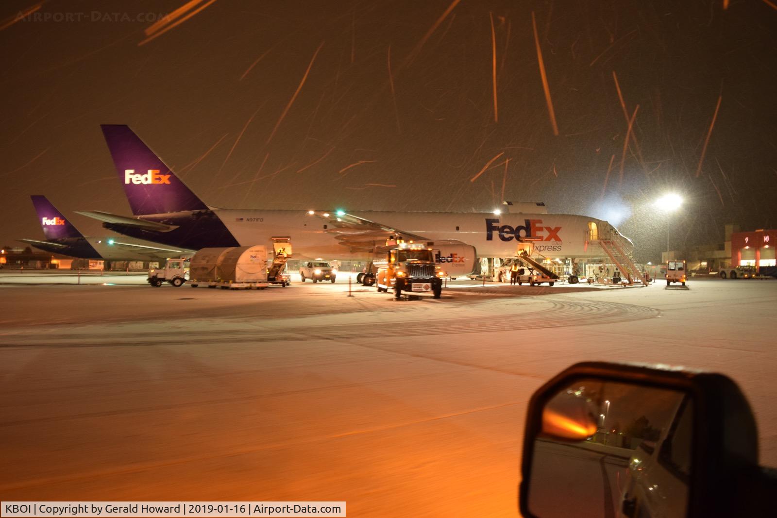 Boise Air Terminal/gowen Fld Airport (BOI) - Fed Ex getting ready to go.