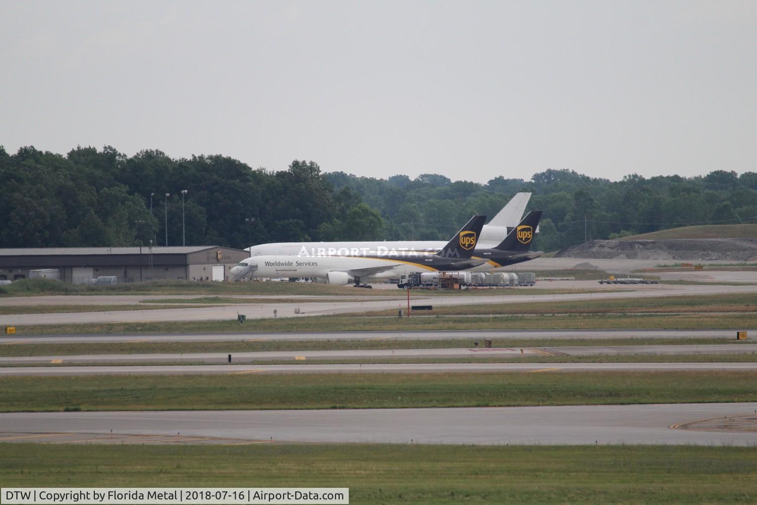 Detroit Metropolitan Wayne County Airport (DTW) - Detroit Metro