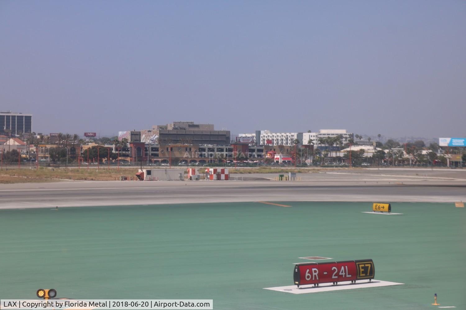 Los Angeles International Airport (LAX) - LAX Airport