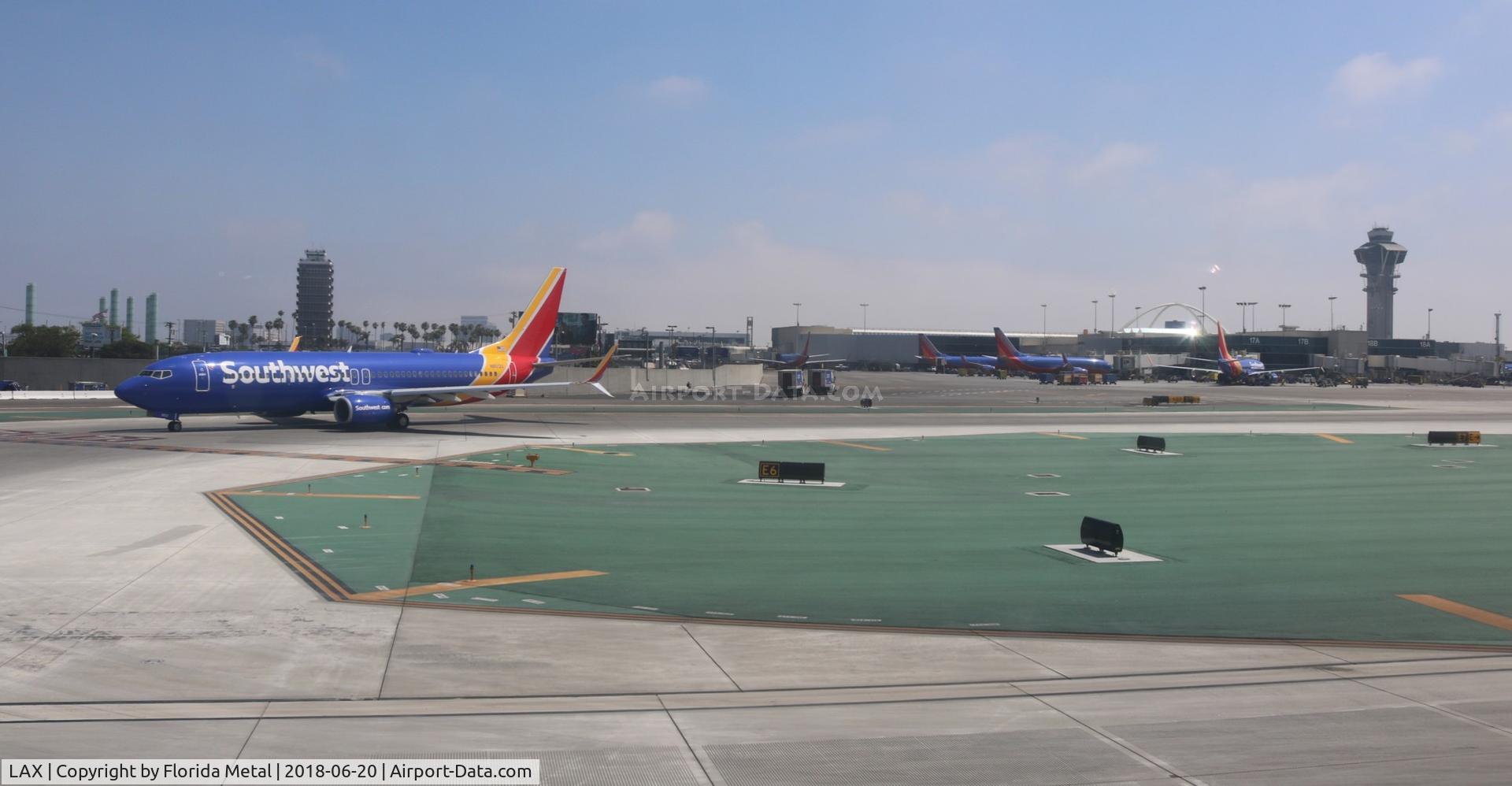 Los Angeles International Airport (LAX) - Departing LAX