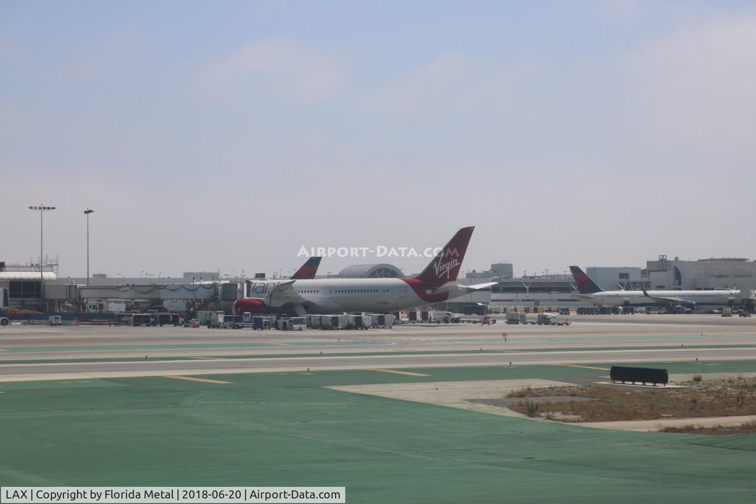 Los Angeles International Airport (LAX) - Departing LAX