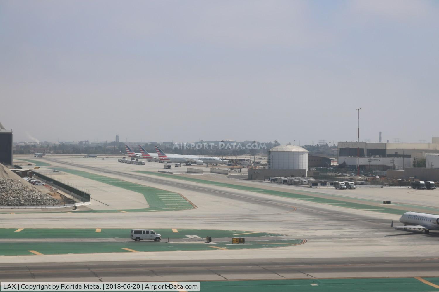 Los Angeles International Airport (LAX) - Departing LAX