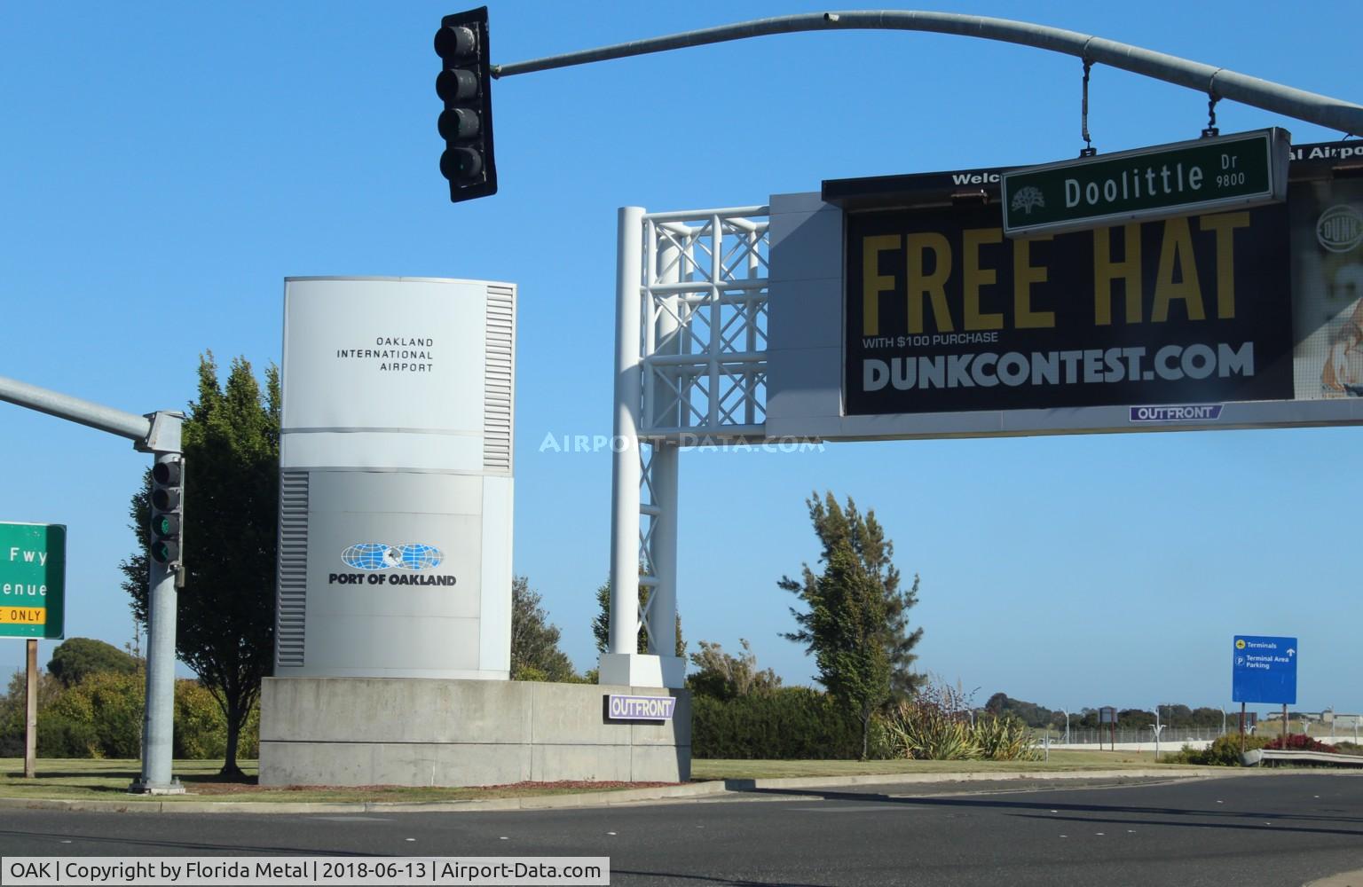 Metropolitan Oakland International Airport (OAK) - Oakland Intl