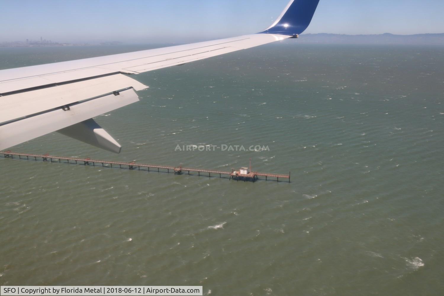 San Francisco International Airport (SFO) - Landing at San Fran