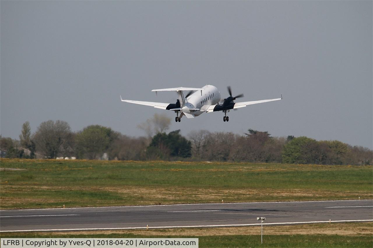 Brest Bretagne Airport, Brest France (LFRB) - Brest-Bretagne airport (LFRB-BES)
