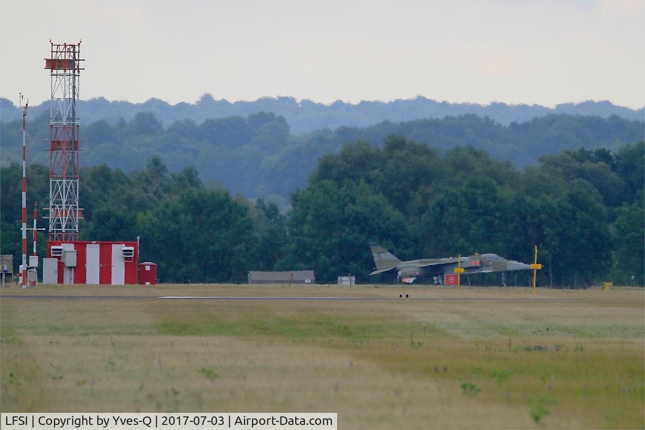 LFSI Airport - St Dizier-Robinson air base 113 (LFSI)