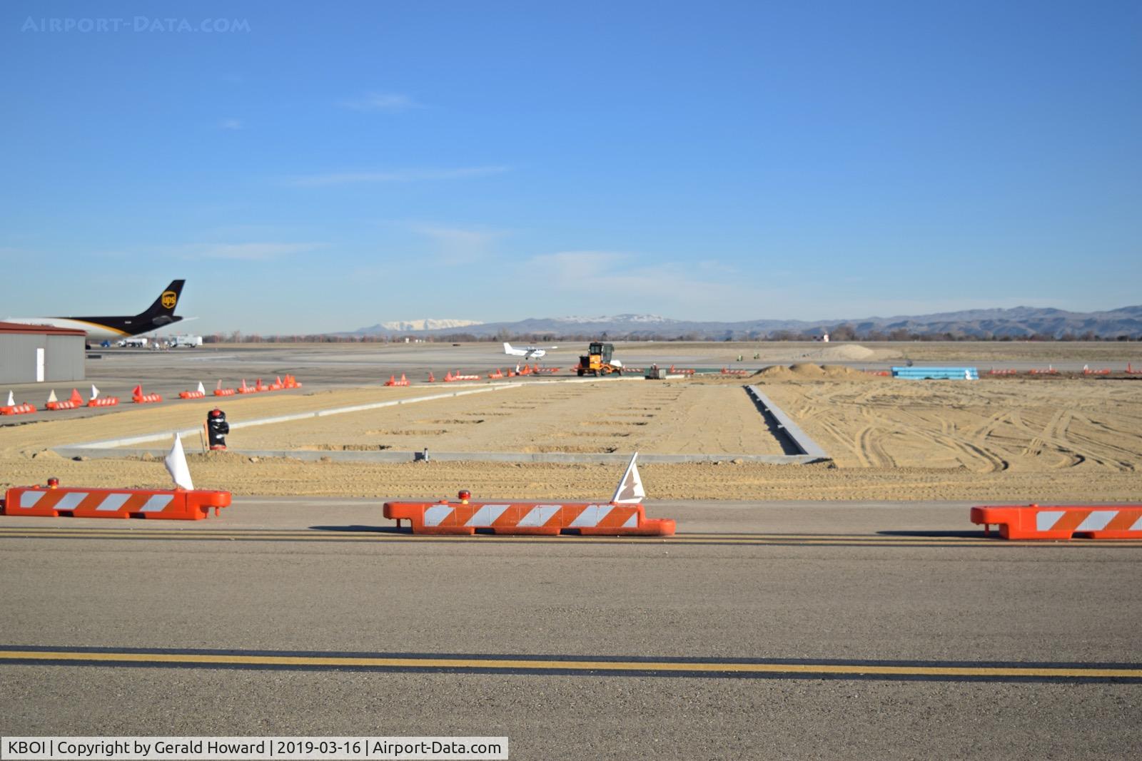 Boise Air Terminal/gowen Fld Airport (BOI) - Construction for moving two GA hangars.
