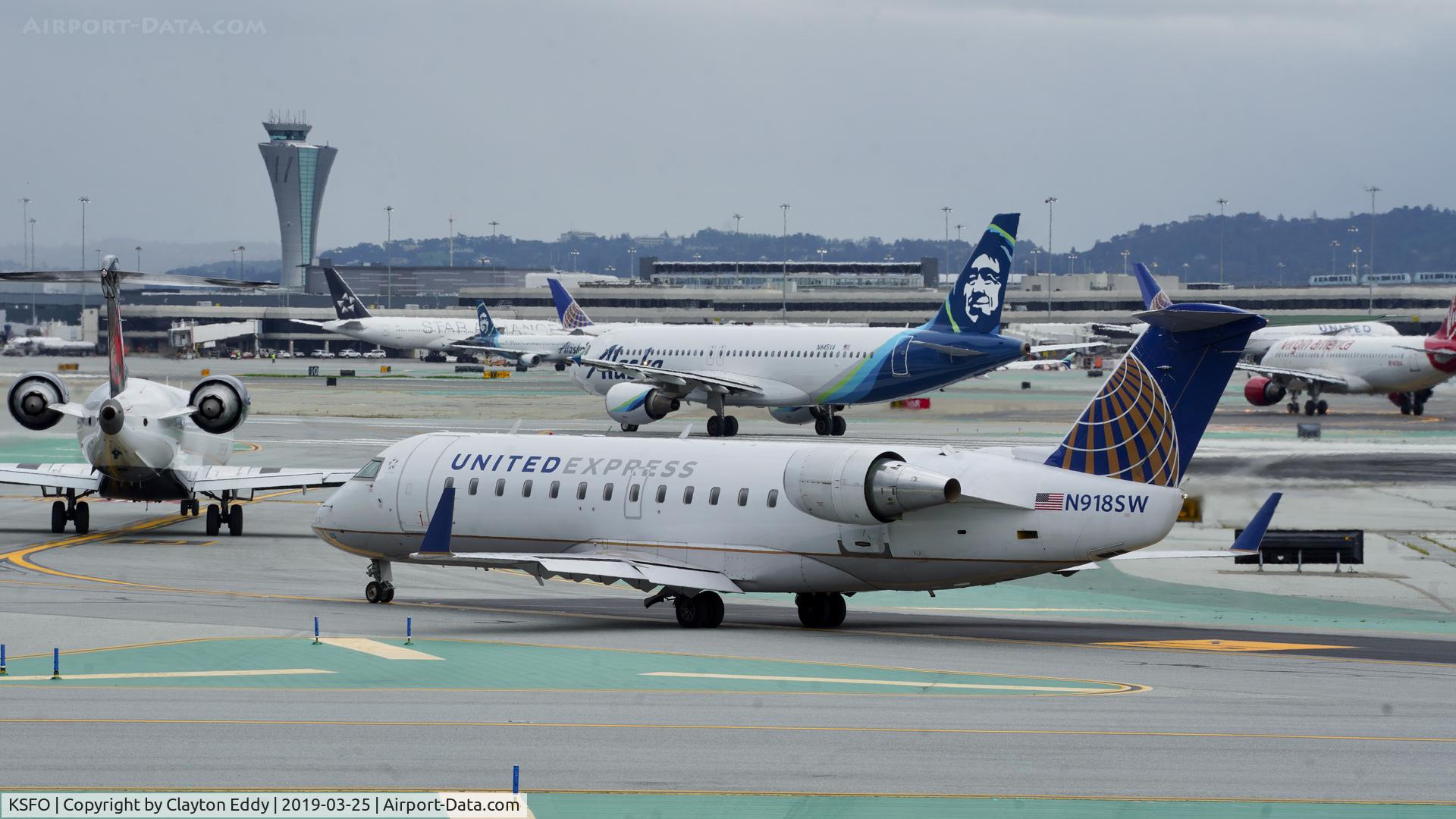 San Francisco International Airport (SFO) - Runway 10 SFO 2019.
