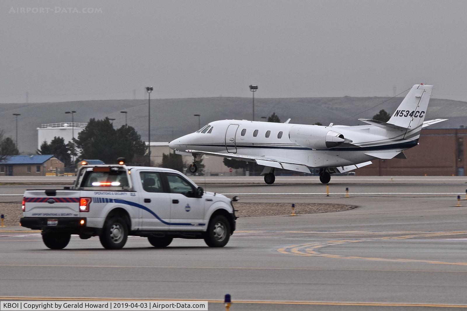 Boise Air Terminal/gowen Fld Airport (BOI) - Aircraft had declared an emergency with landing gear problems. Aircraft landed safely. Operations truck standing by and made the required runway FOD check after landing. None found.