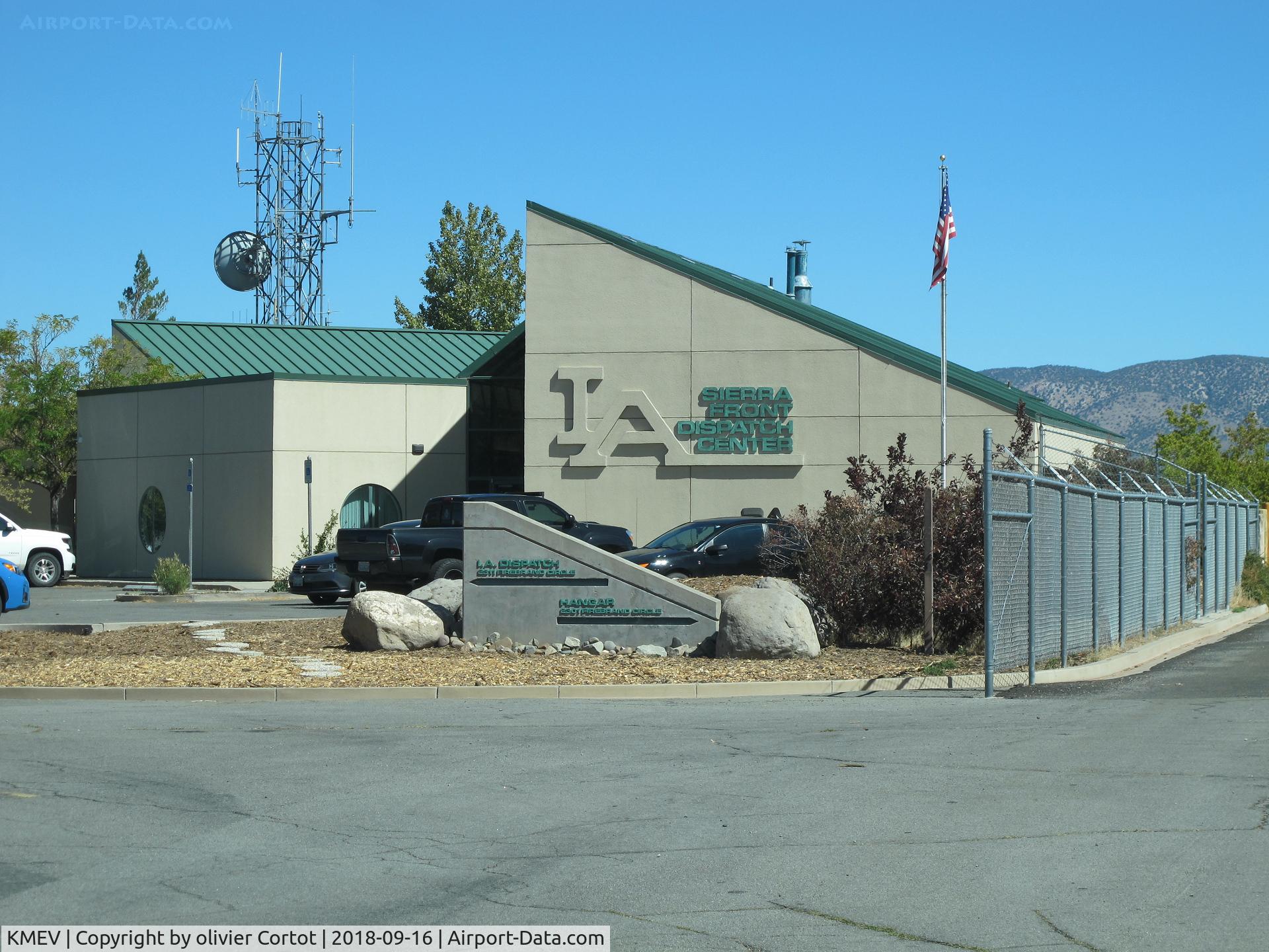 Minden-tahoe Airport (MEV) - Firefighters building