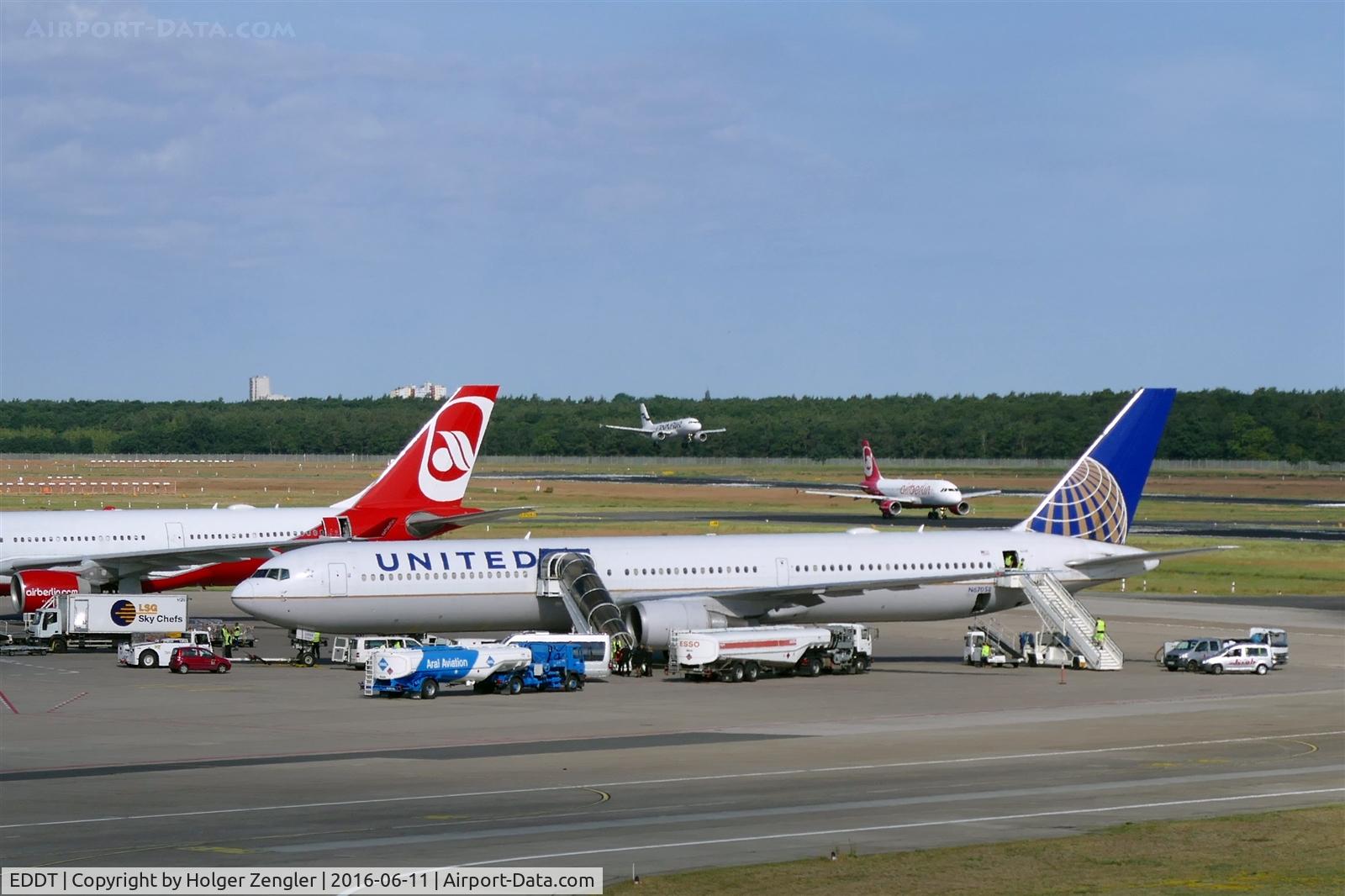 Tegel International Airport (closing in 2011), Berlin Germany (EDDT) - TXL waving good bye tour no.4 since 2011