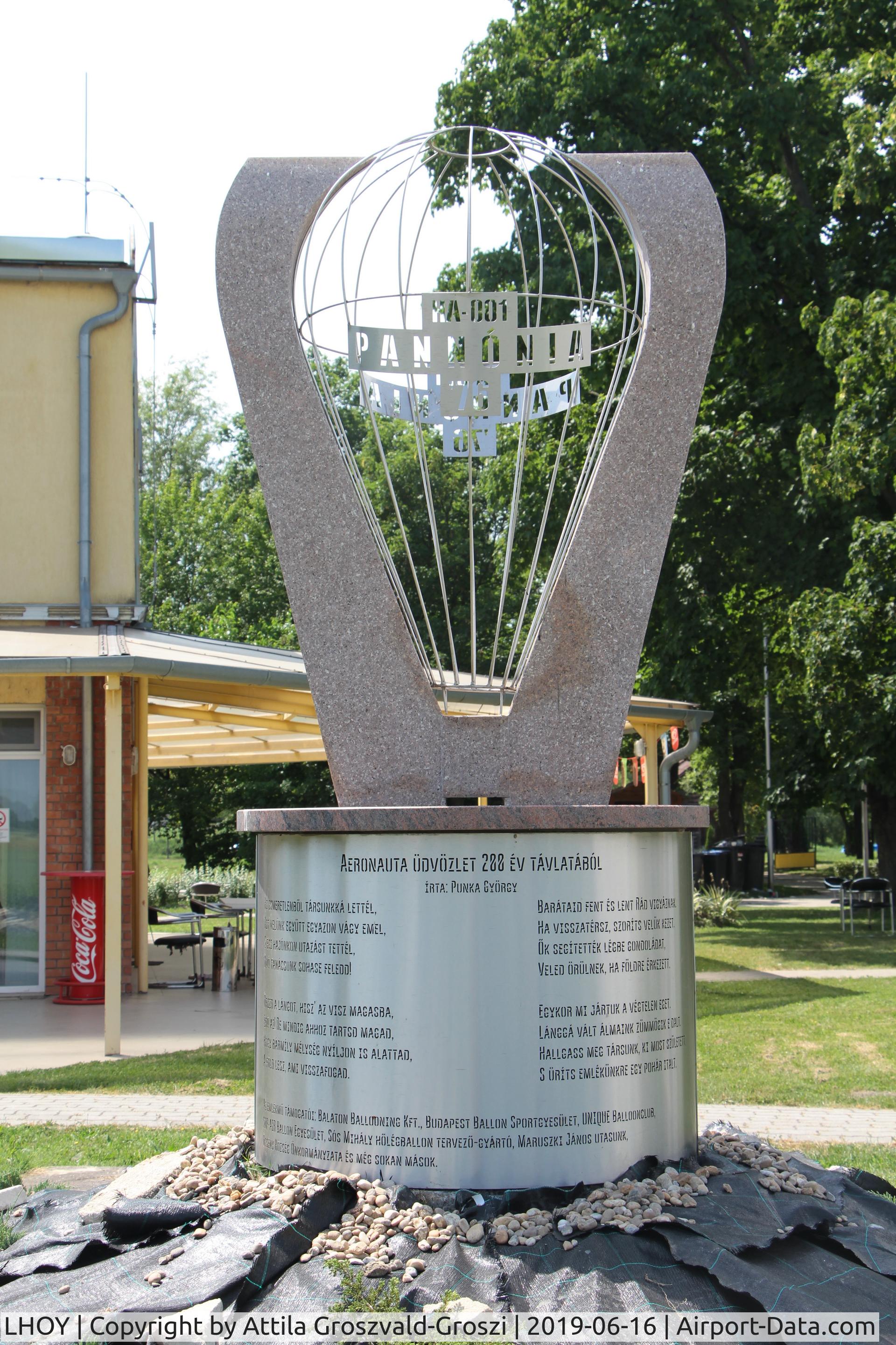 ?csény Airport, ?csény Hungary (LHOY) - LHOY - Öcsény Airport, Hungary