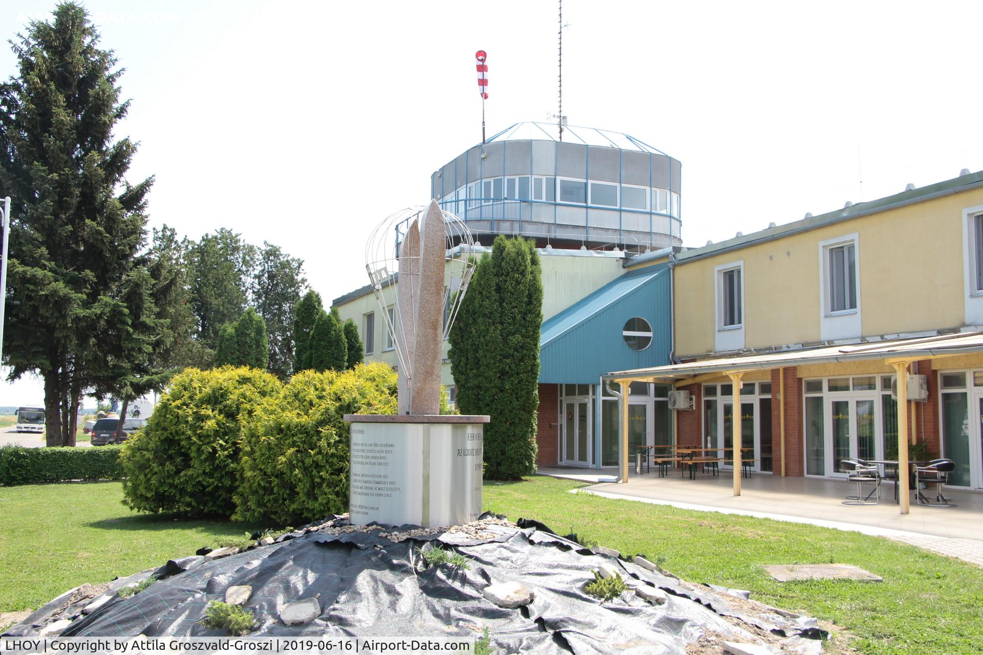 ?csény Airport, ?csény Hungary (LHOY) - LHOY - Öcsény Airport, Hungary