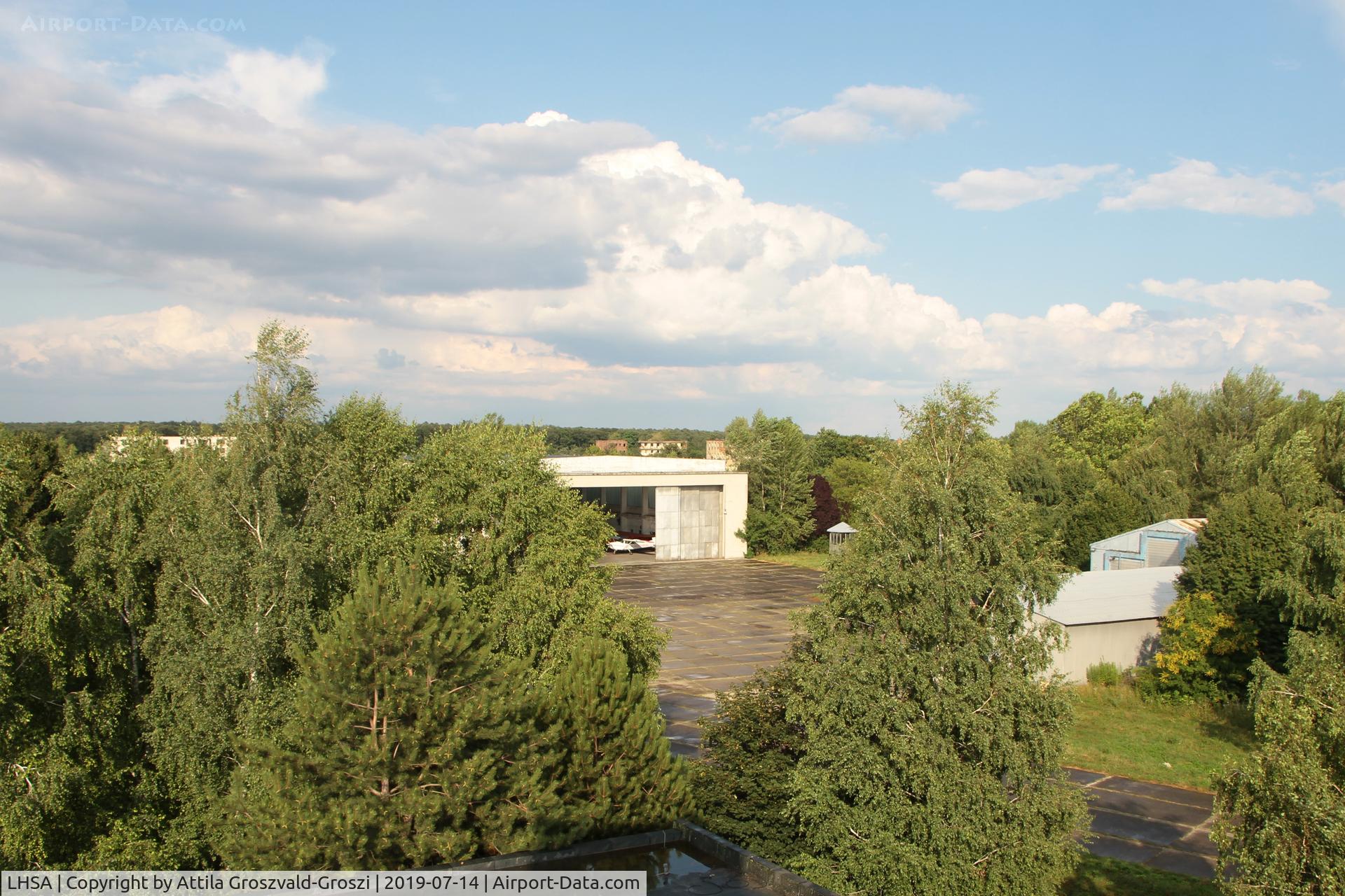 Szentkirályszabadja Airport, Szentkirályszabadja Hungary (LHSA) - LHSA - Szentkirályszabadja Airport, Hungary