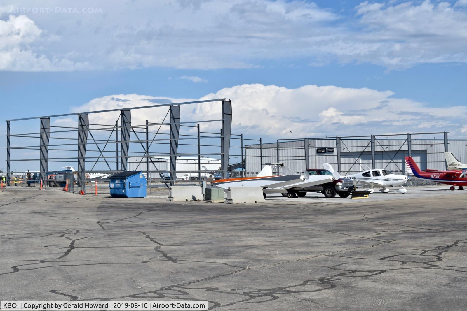 Boise Air Terminal/gowen Fld Airport (BOI) - Another new hanger going up.