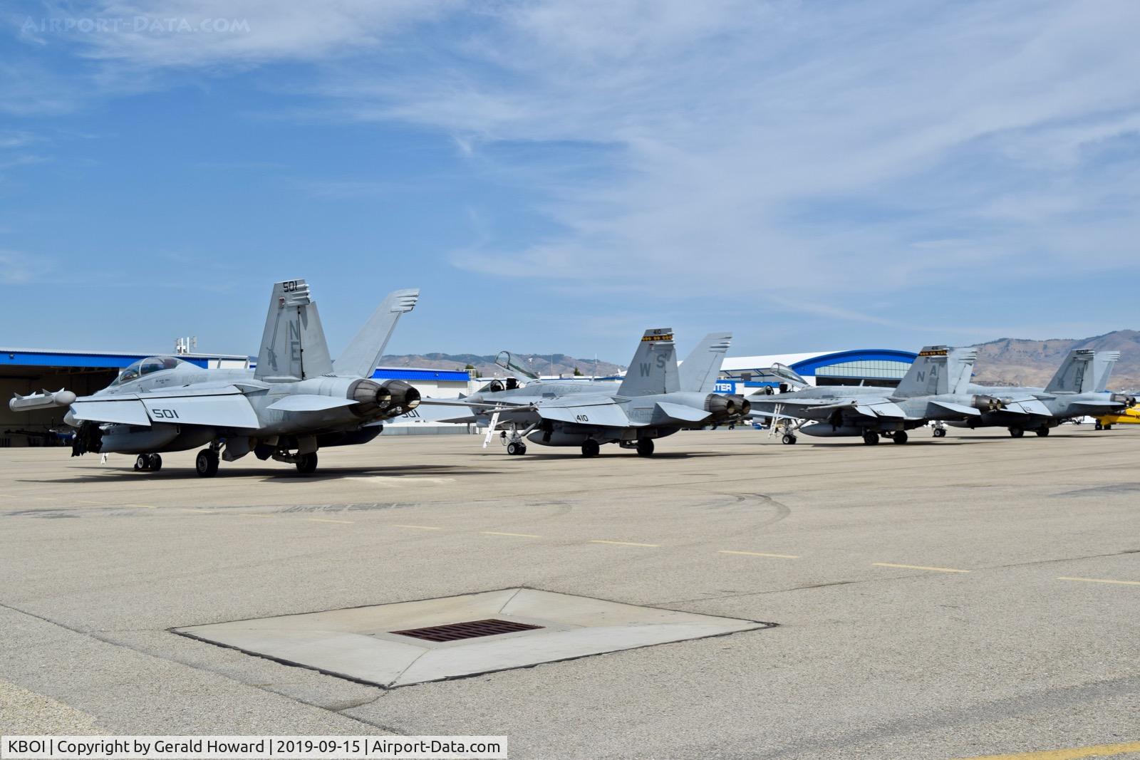 Boise Air Terminal/gowen Fld Airport (BOI) - Visit to BOI for fuel. Two EA-18Gs from VAQ-136 and two F/A-18Cs from VMAF-323.