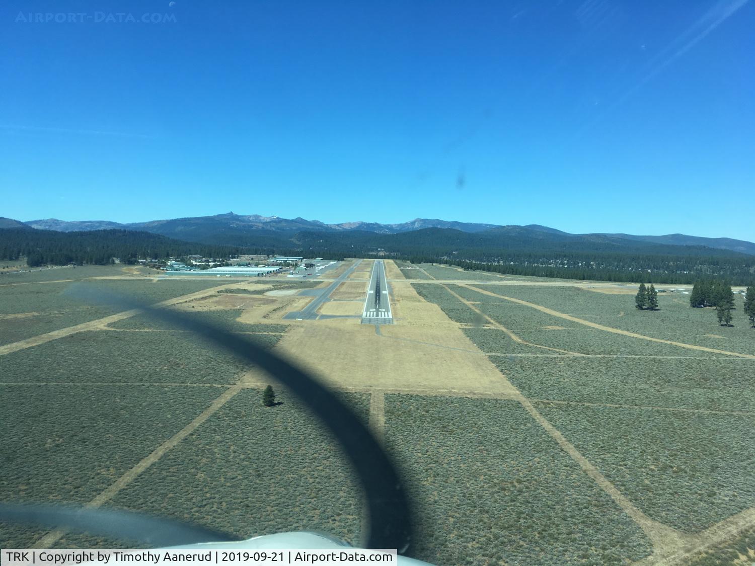 Truckee-tahoe Airport (TRK) - Short Final