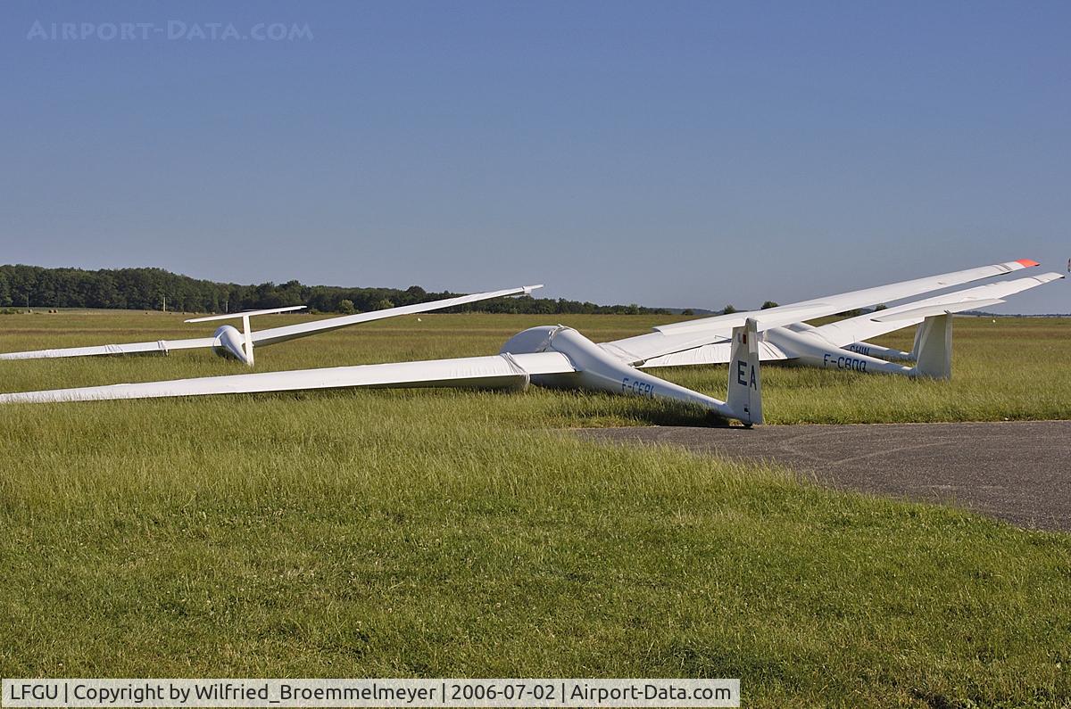 Sarreguemines Neunkirch Airport, Sarreguemines France (LFGU) - To see are from right to left F-CHIN; F-CBDQ and F-CEPI