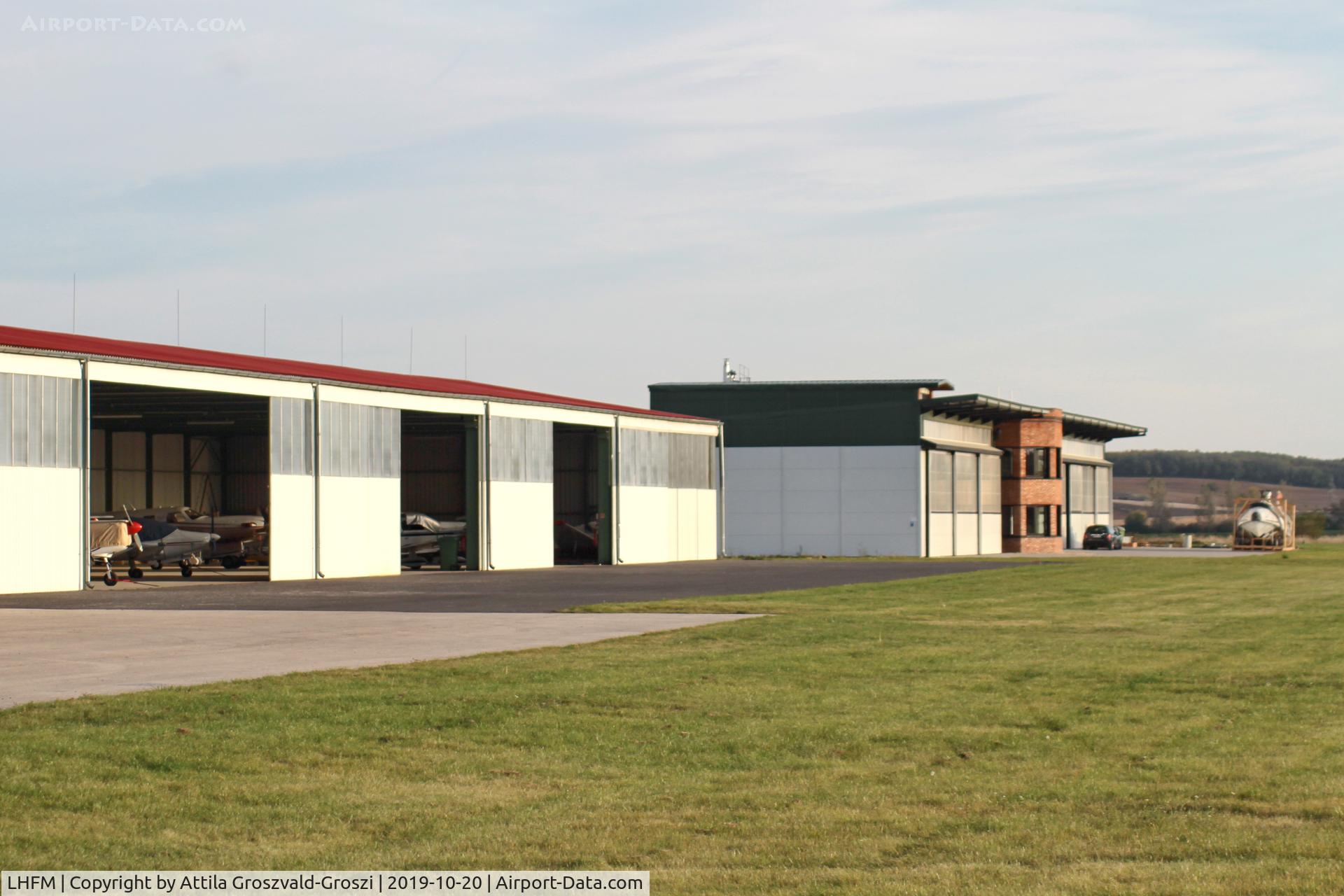 Fert?szentmiklós Airport, Fert?szentmiklós Hungary (LHFM) - LHFM - Fertöszentmiklós, Meidl Airport, Hungary