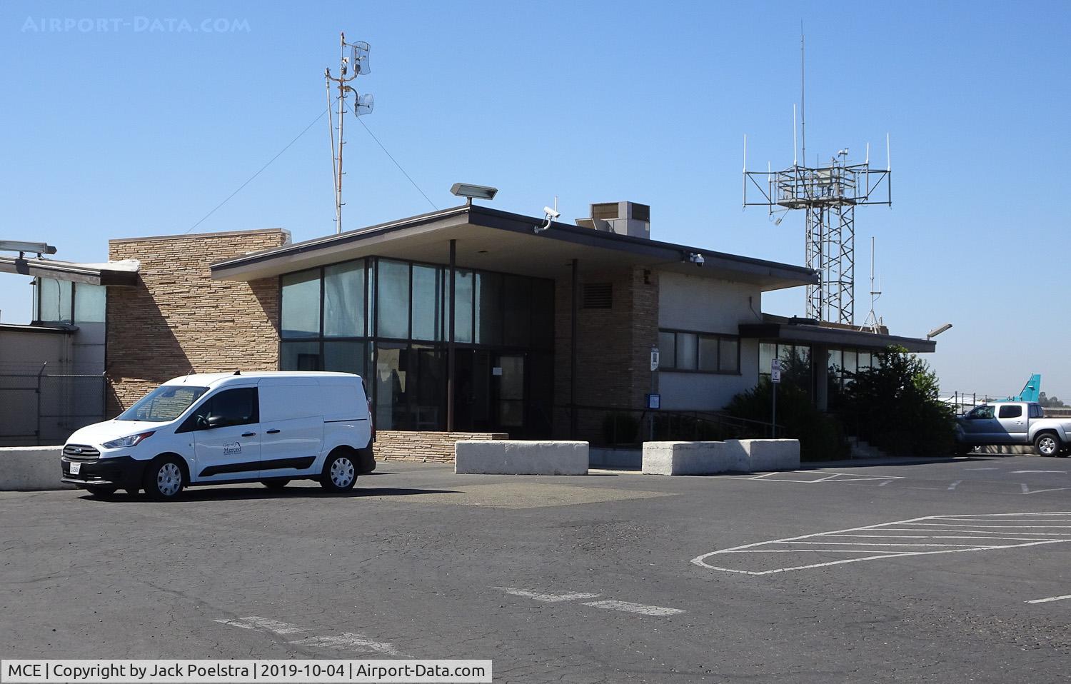 Merced Rgnl//macready Field Airport (MCE) - pax. terminal of Merced airport CA