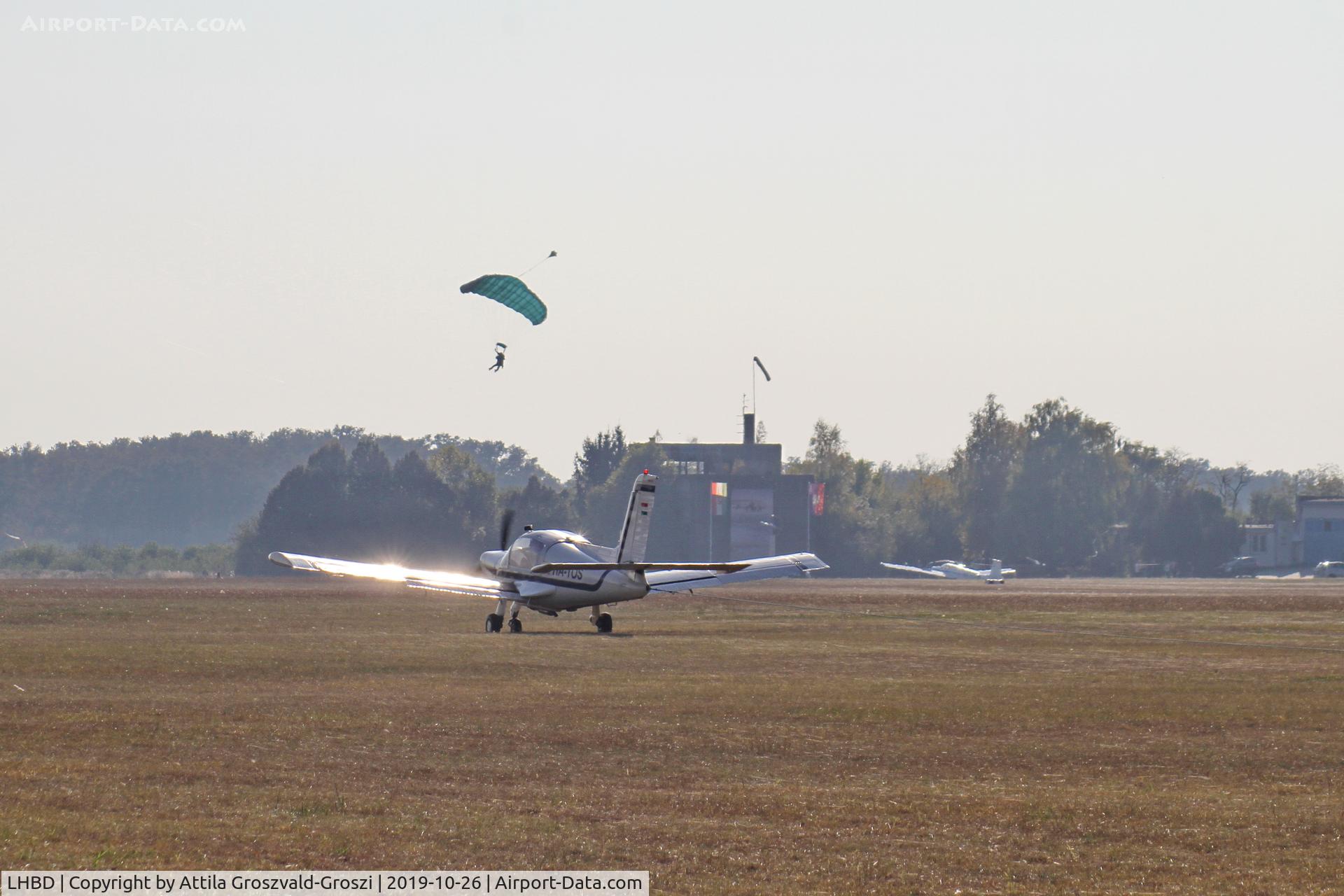 LHBD Airport - LHBD - Börgönd Airport, Hungary