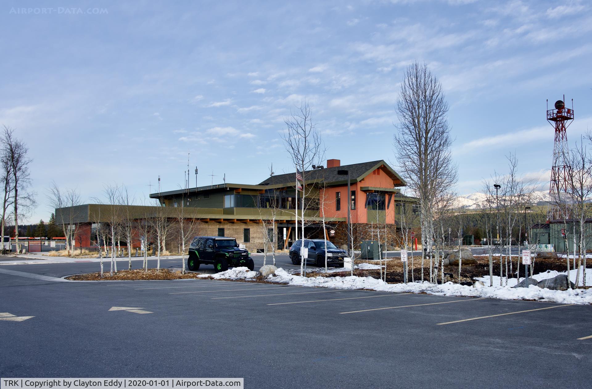 Truckee-tahoe Airport (TRK) - Truckee airport terminal building 2020.