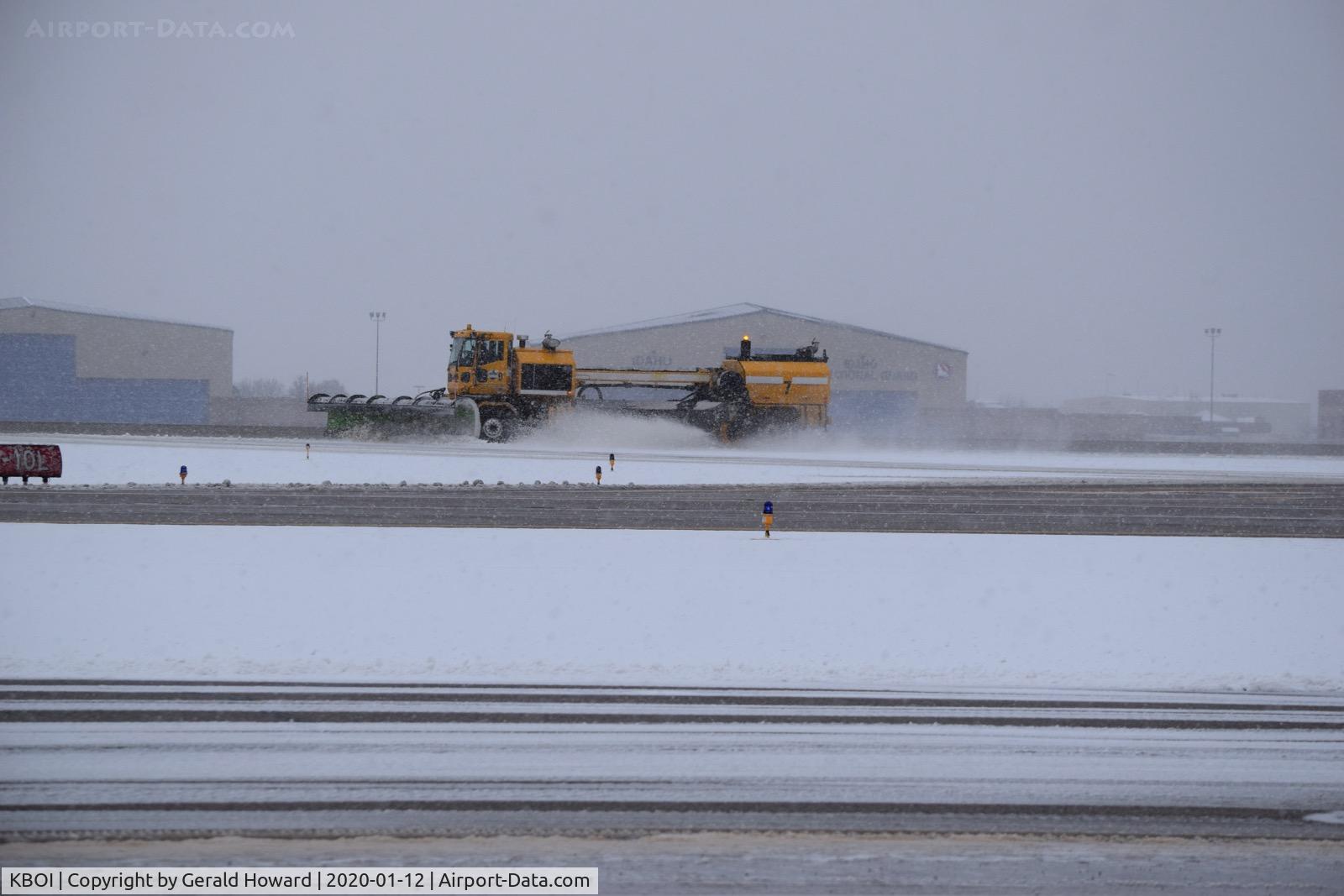 Boise Air Terminal/gowen Fld Airport (BOI) - I guess it stays together.