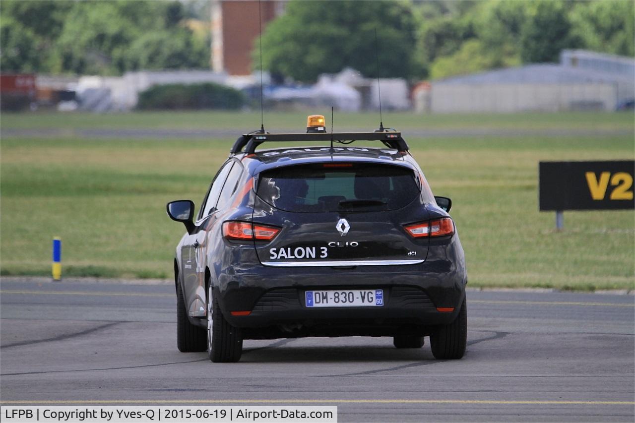 Paris Airport,  France (LFPB) - Taxiway control, Paris-Le Bourget (LFPB-LBG) Aerosalon