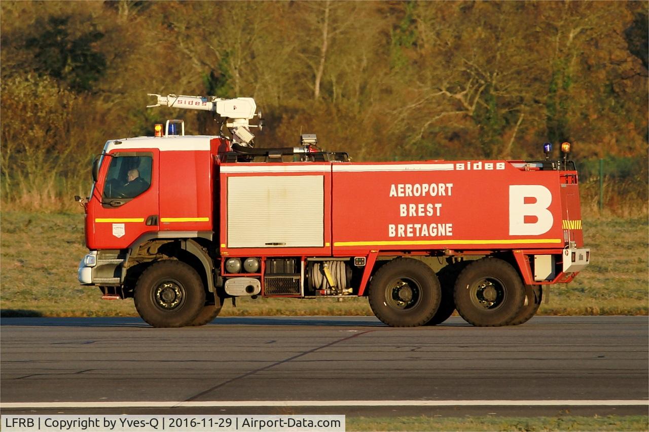 Brest Bretagne Airport, Brest France (LFRB) - Fire truck,Brest-Bretagne airport (LFRB-BES)