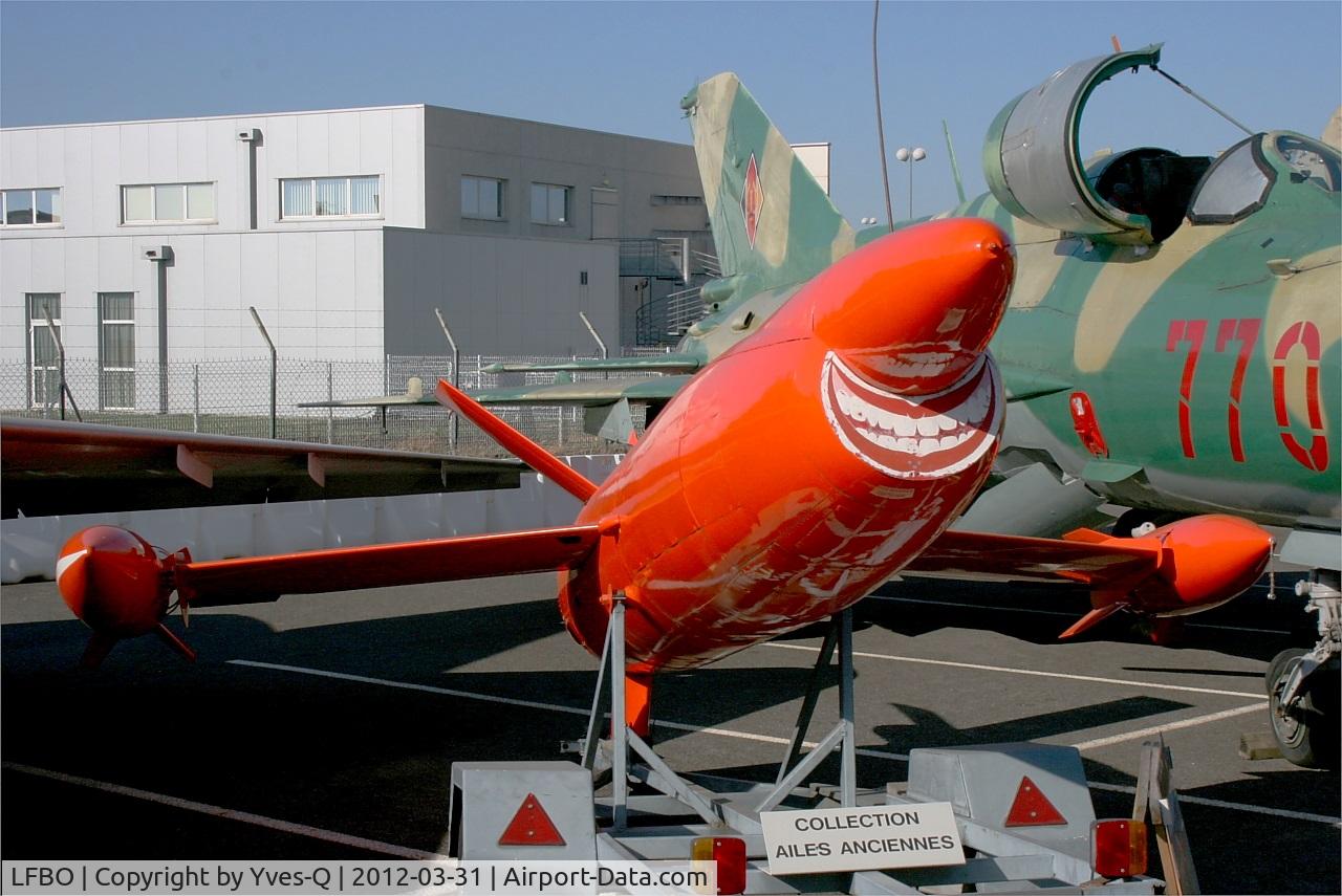 Toulouse Airport, Blagnac Airport France (LFBO) - target drone CT-20, Ailes anciennes collection, Toulouse-Blagnac airport (LFBO-TLS)