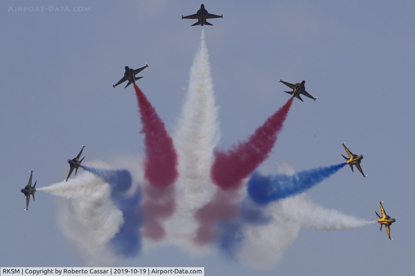 Seoul Airbase Airport, Seoul Korea, Republic of (RKSM) - Republic of Korea , Air Force, Golden Eagles, performing over Seoul Air Base during Seoul ADEX 2019 Edition.