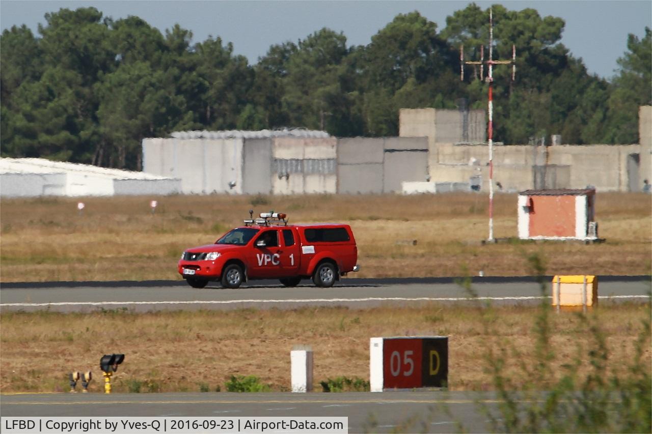 Bordeaux Airport, Merignac Airport France (LFBD) - Runway control, Bordeaux Mérignac airport (LFBD-BOD)