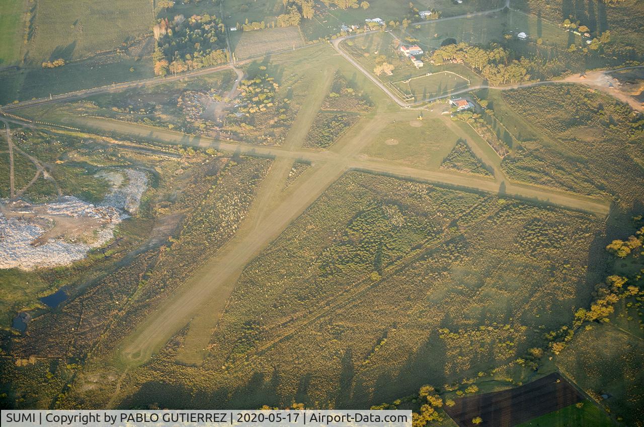 Minas Municipal Airfield Airport, AERO CLUB DE MINAS - LAVALLEJA - URUGUAY, photo by PABLO GUTIERREZ