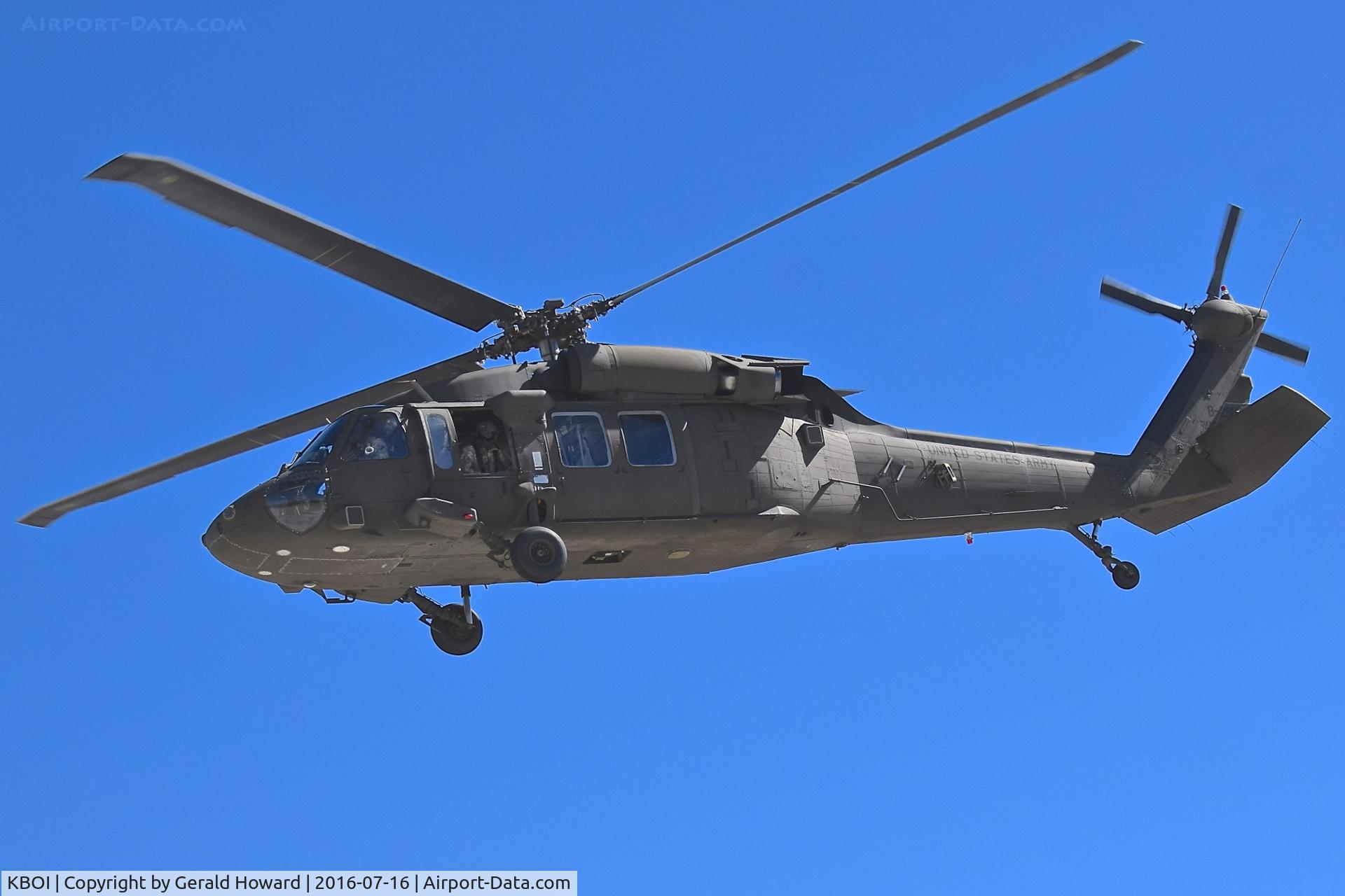 Boise Air Terminal/gowen Fld Airport (BOI) - Unidentified UH-60L from the 1-183rd AVN BN, Idaho Army National Guard.