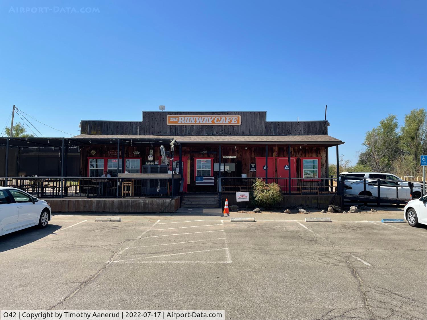 Woodlake Airport (O42) - The Runway Cafe at Woodlake Airport