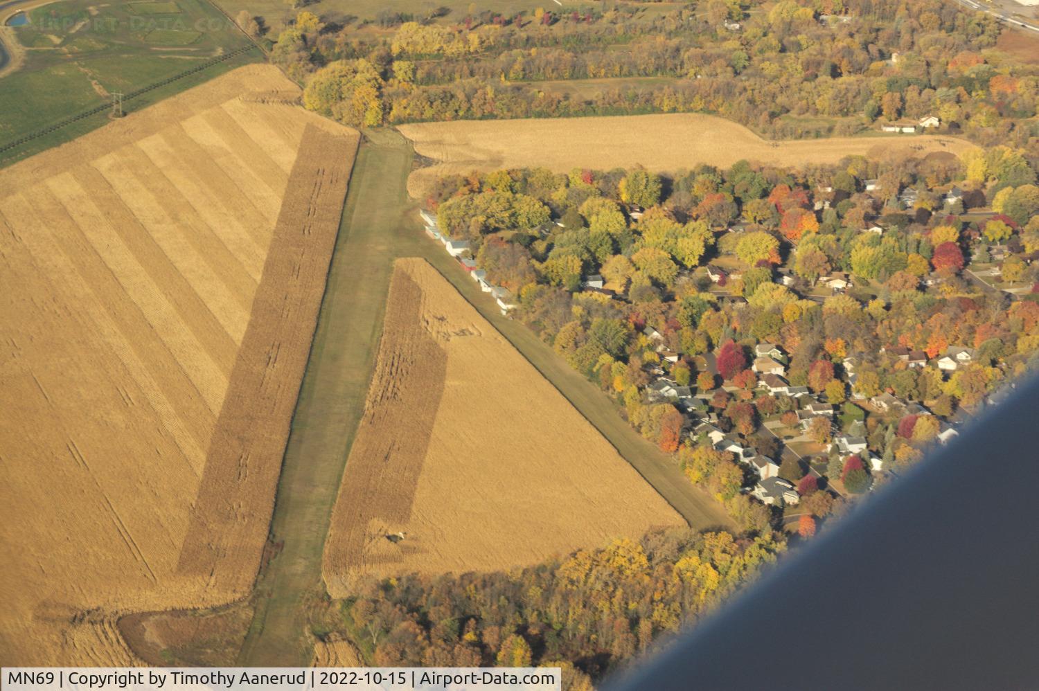 Maple Airport (MN69) - Maple airport, Maple Plain MN USA