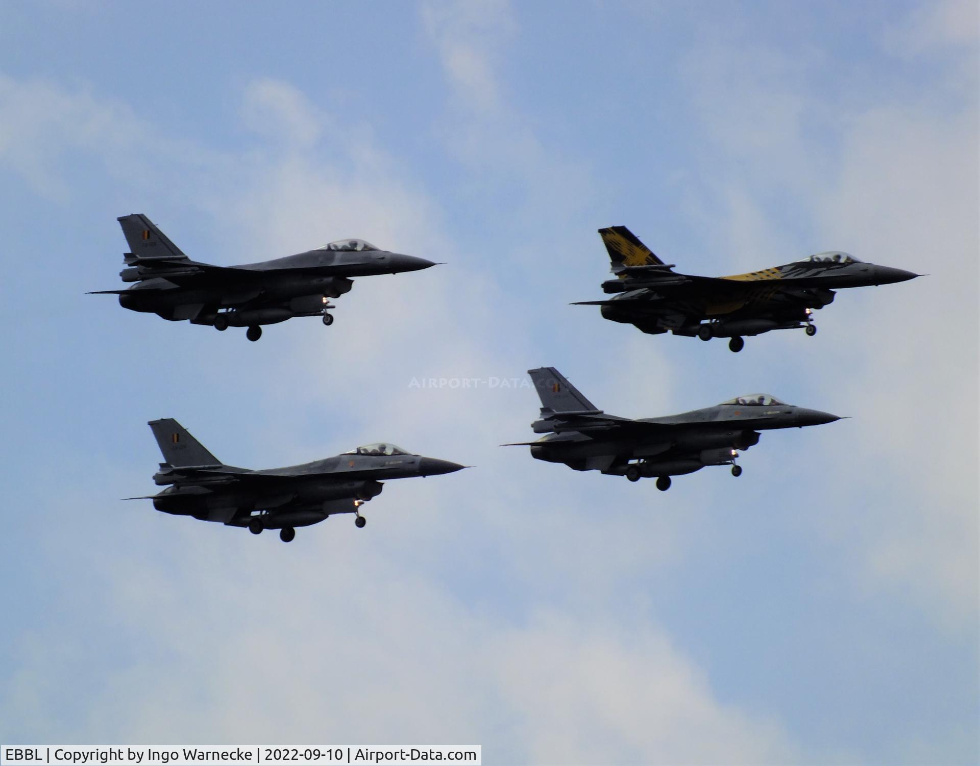 Kleine Brogel Air Base Airport, Kleine Brogel Belgium (EBBL) - complete Thundertigers F-16 display team at the 2022 Sanicole Spottersday at Kleine Brogel air base
