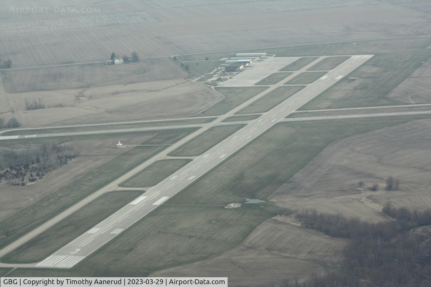 Galesburg Municipal Airport (GBG) - Galesburg Muni airport, Galesburg IL USA