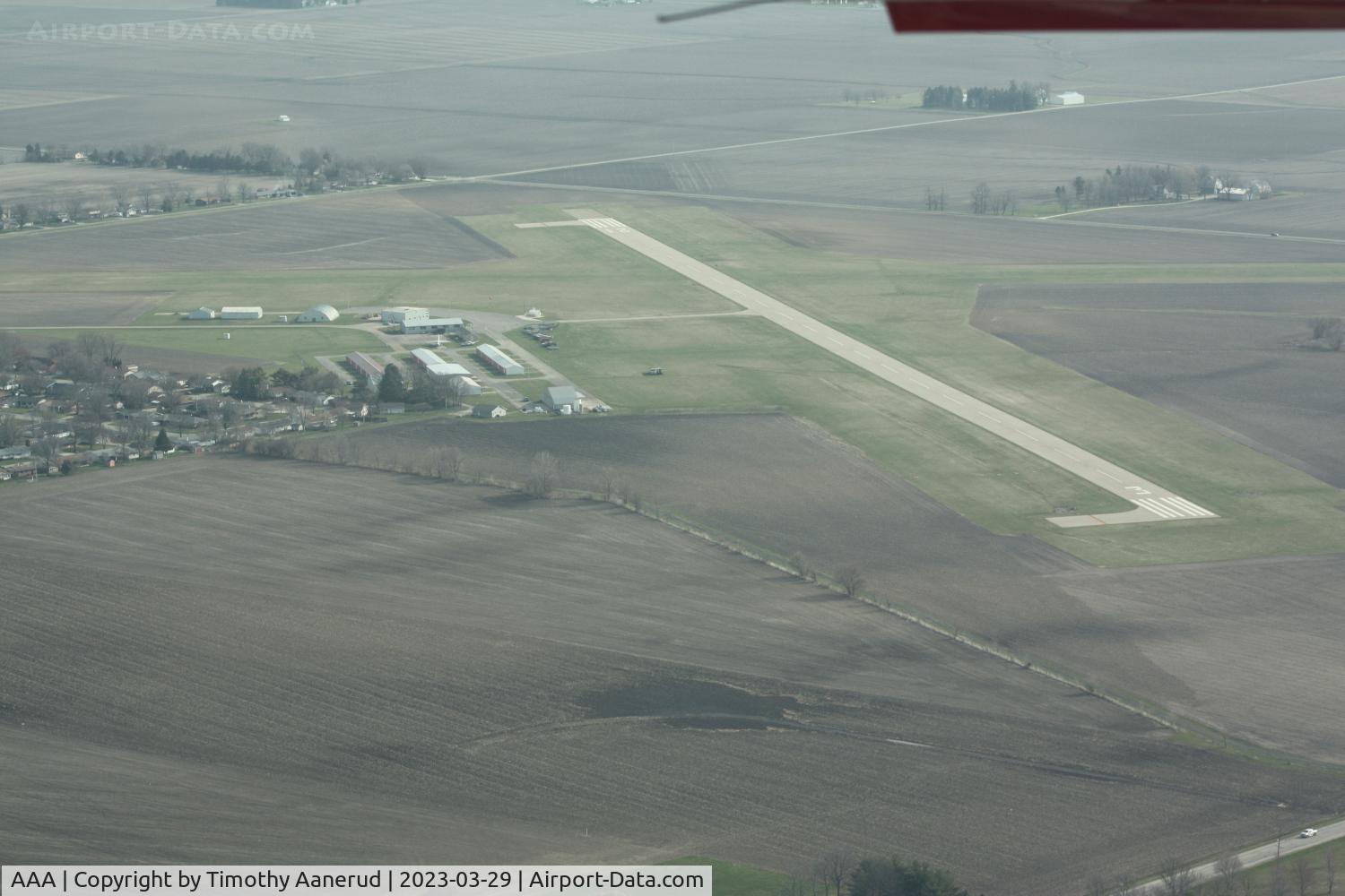 Logan County Airport (AAA) - Logan County airport, Lincoln IL USA