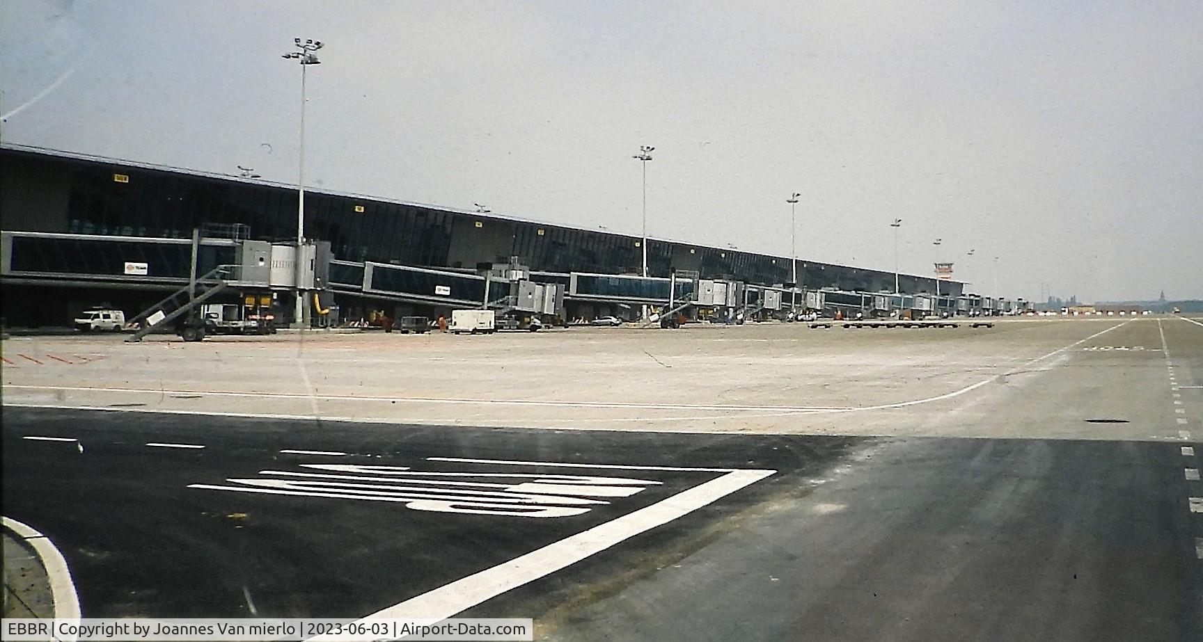 Brussels Airport, Brussels / Zaventem   Belgium (EBBR) - Slide scan