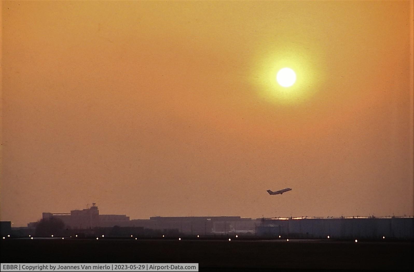 Brussels Airport, Brussels / Zaventem   Belgium (EBBR) - Slide scan