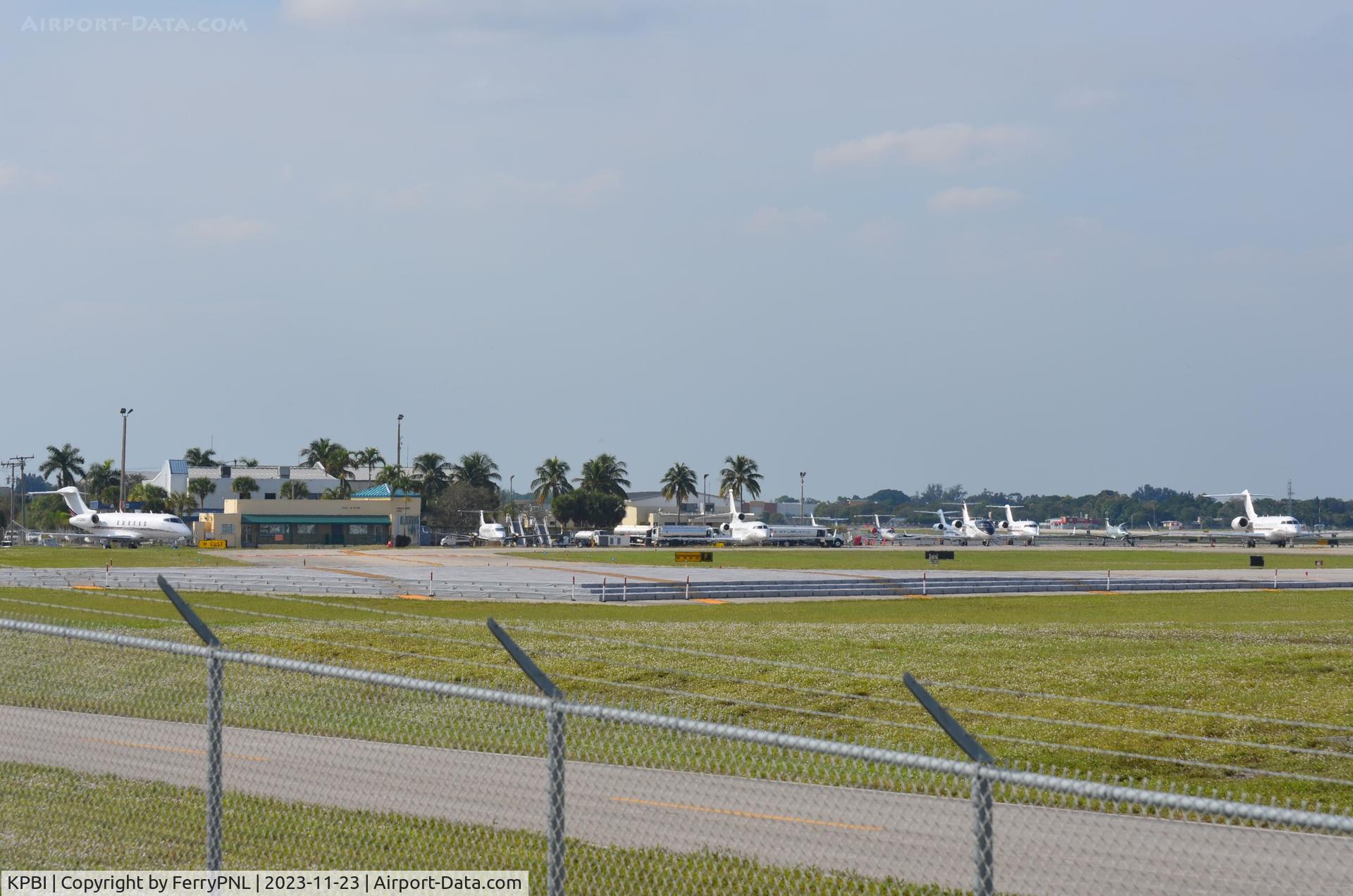 Palm Beach International Airport (PBI) - West Palm Beach International arrivals area