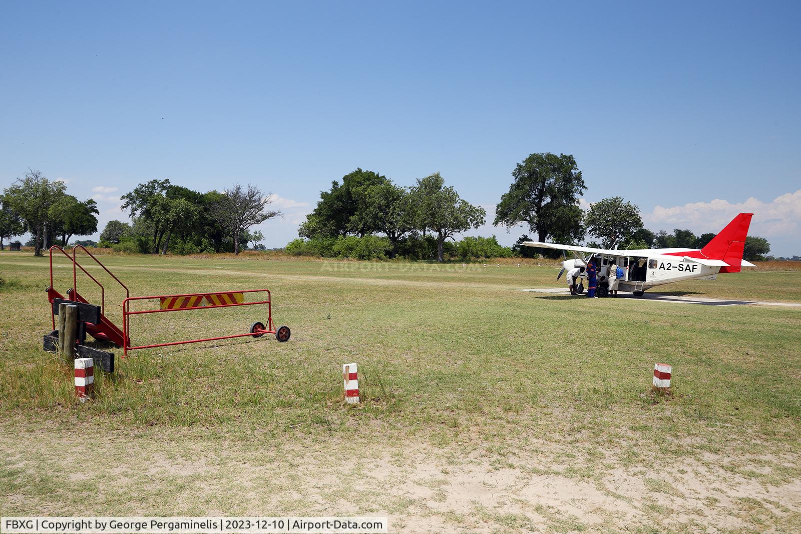 Xugana Airport, Xugana Botswana (FBXG) - Xugana Island.