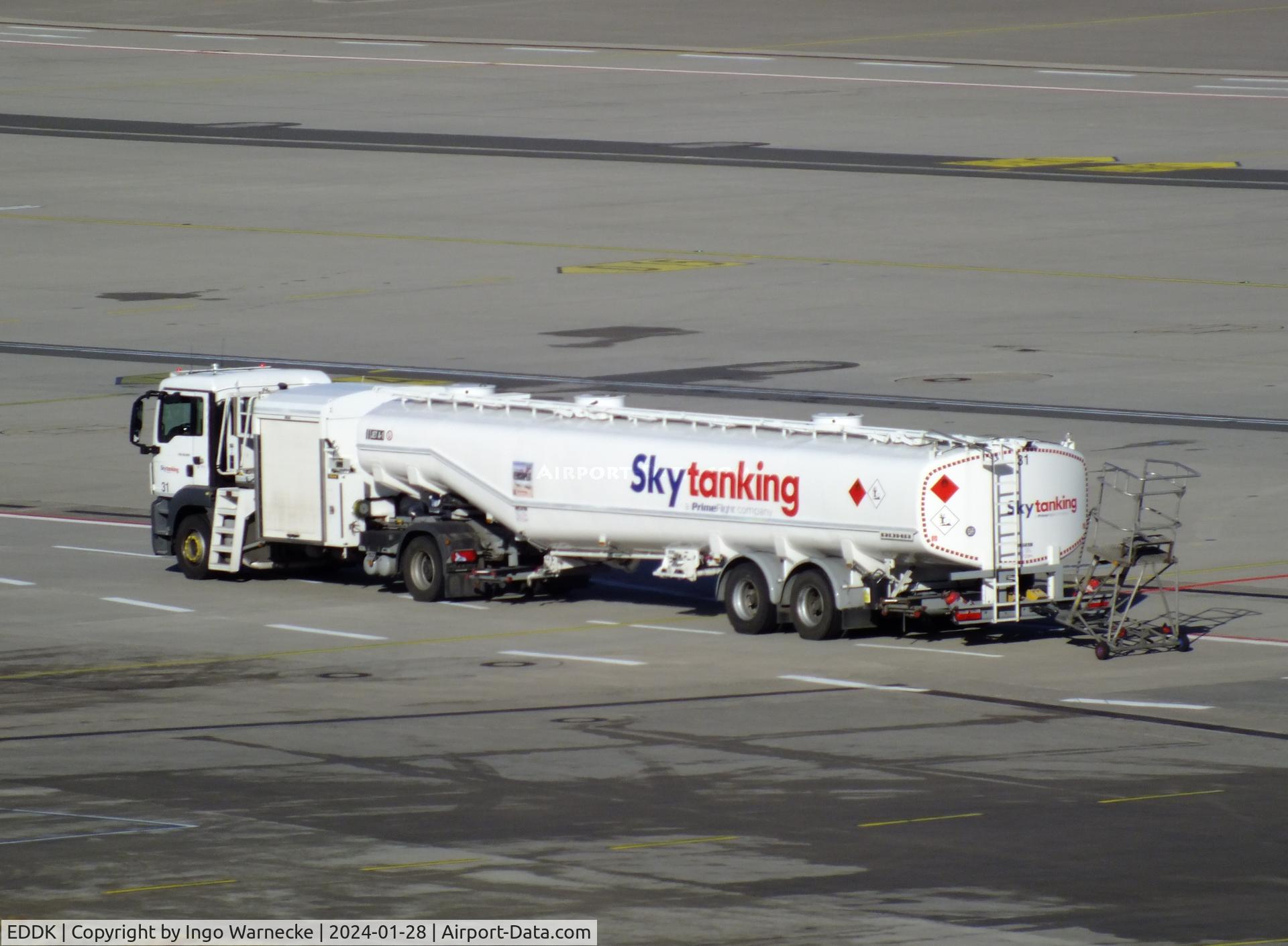 Cologne Bonn Airport, Cologne/Bonn Germany (EDDK) - airport fuel truck at Köln/Bonn airport #v
