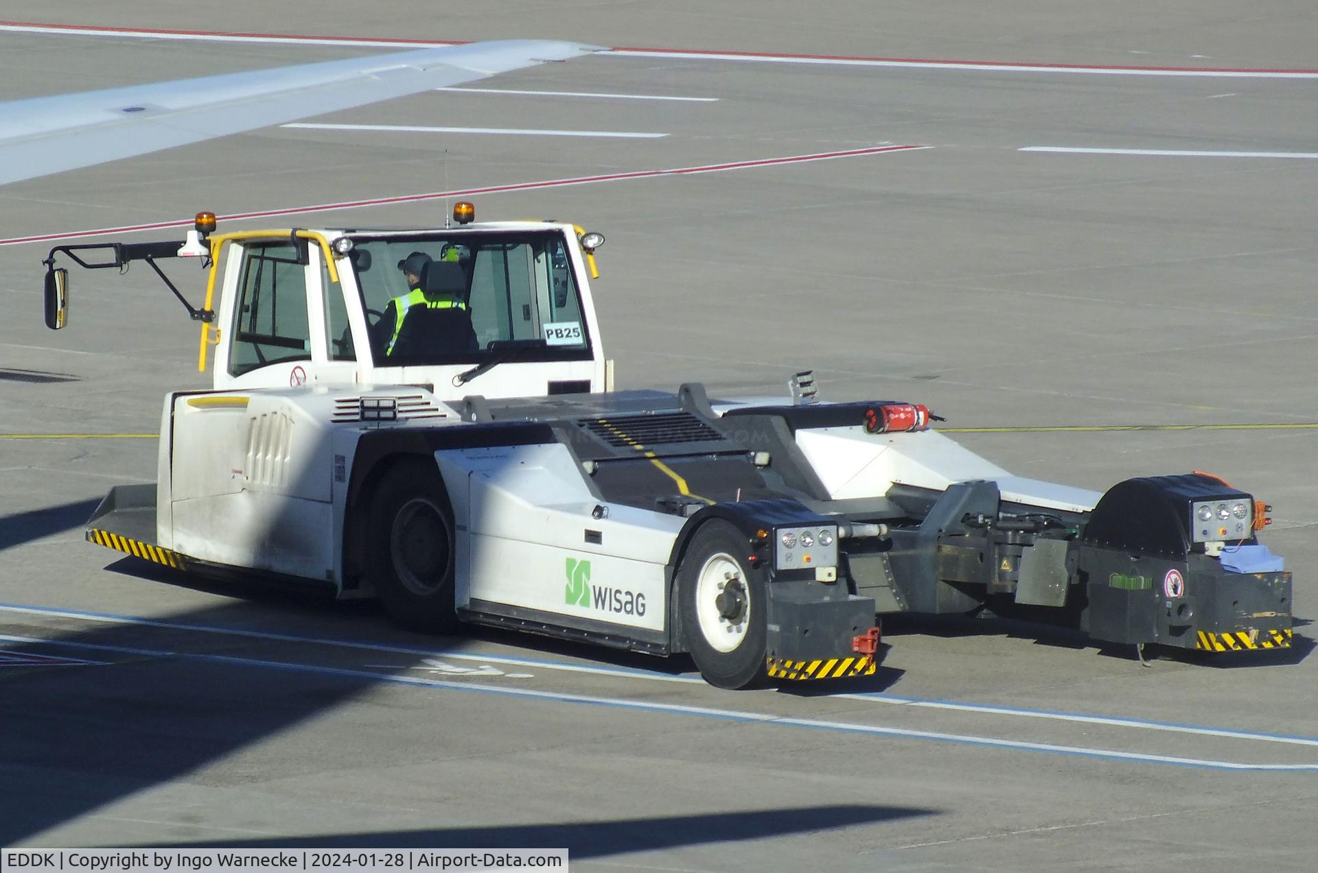 Cologne Bonn Airport, Cologne/Bonn Germany (EDDK) - pushback tug at Köln/Bonn airport #v