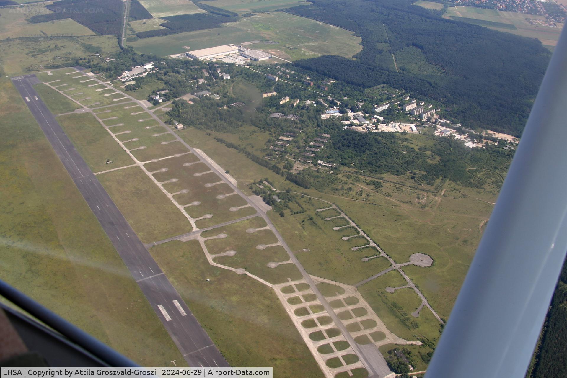Szentkirályszabadja Airport, Szentkirályszabadja Hungary (LHSA) - LHSA - Szentkirályszabadja Airport, Hungary