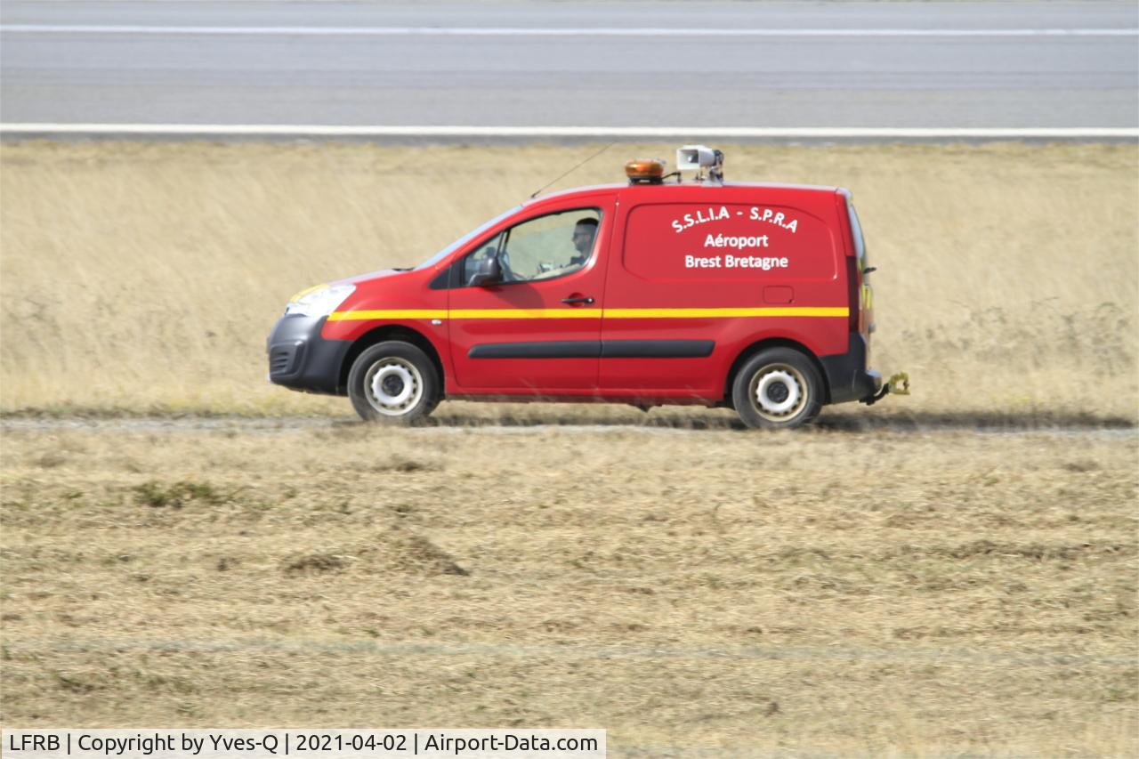 Brest Bretagne Airport, Brest France (LFRB) - Brest-Bretage airport (LFRB-BES)
